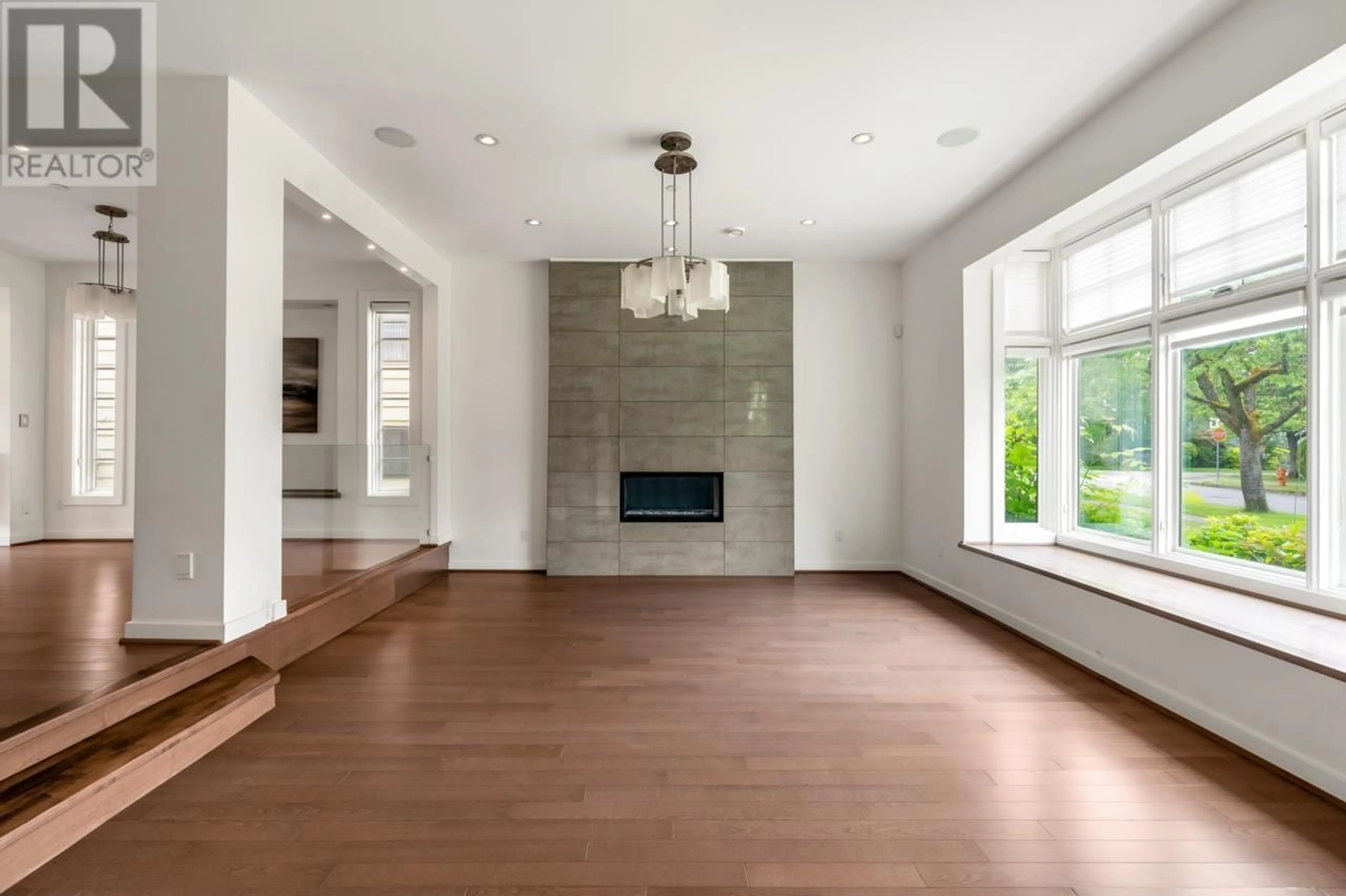 Unknown for 3772 19TH AVENUE, Vancouver British Columbia V6S1C6