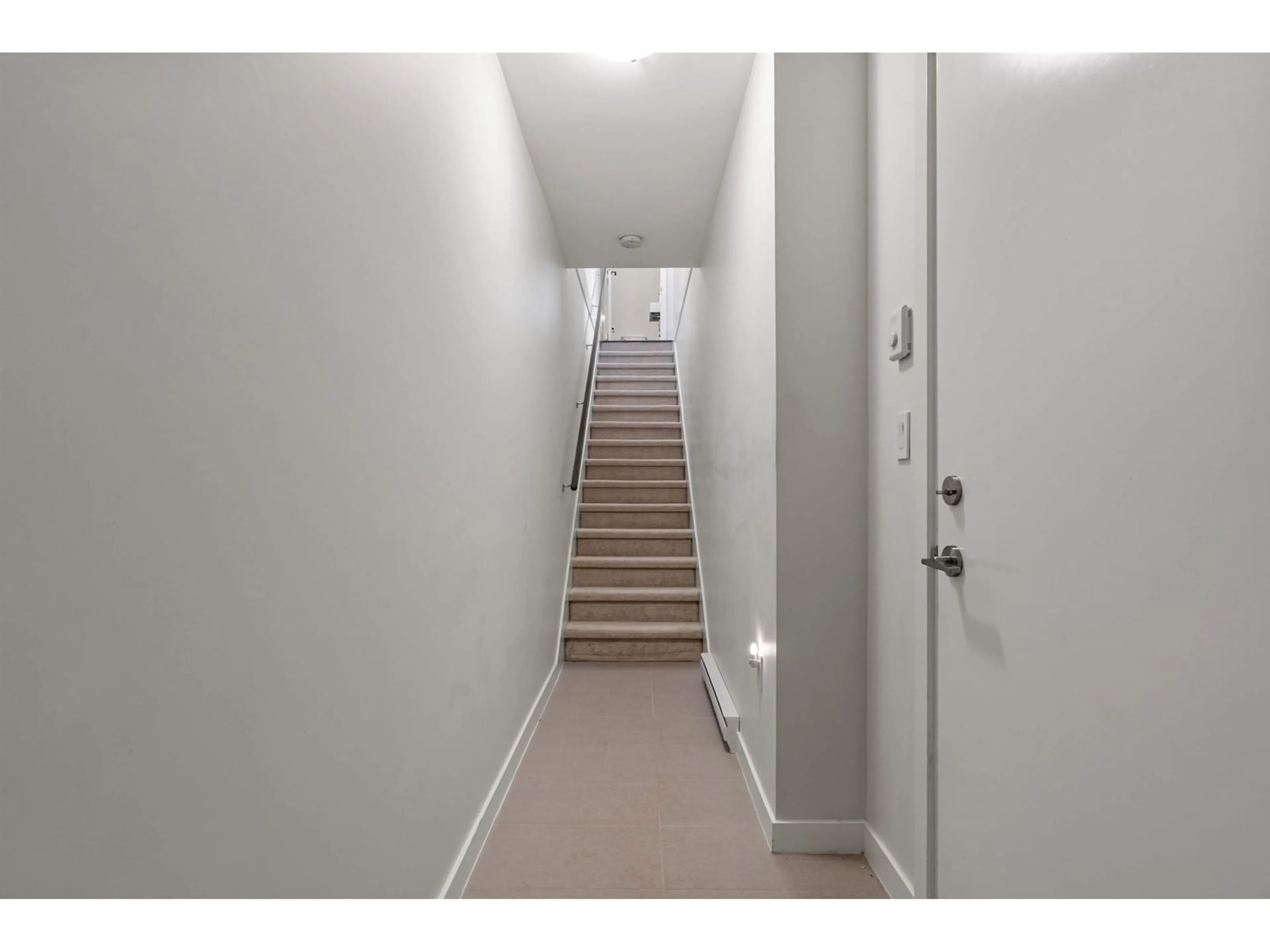 Unknown for 150 - 32633 SIMON, Abbotsford British Columbia V2T0G9