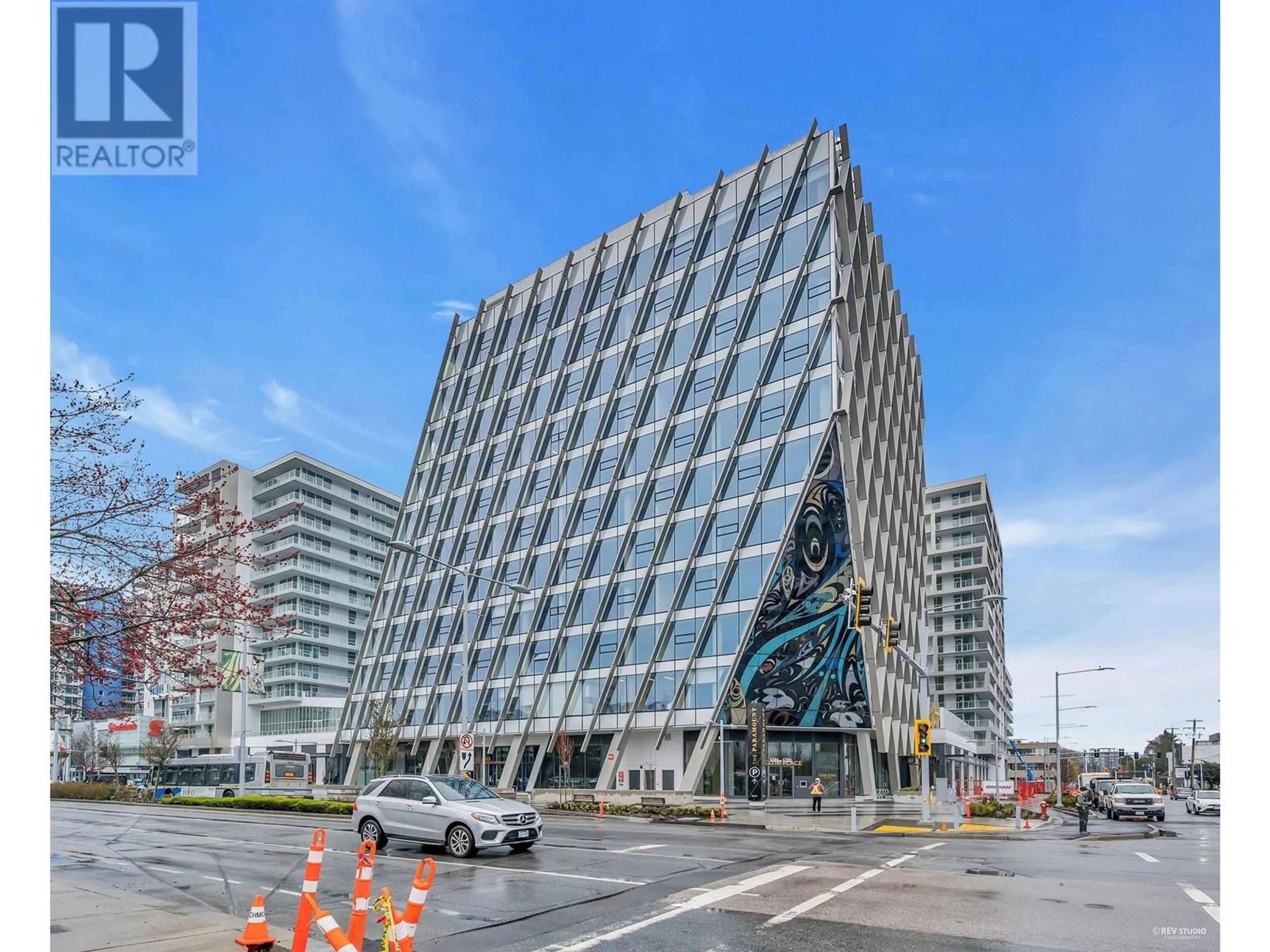 Indoor foyer for 860 - 6320 NO. 3 ROAD, Richmond British Columbia V6Y0L5