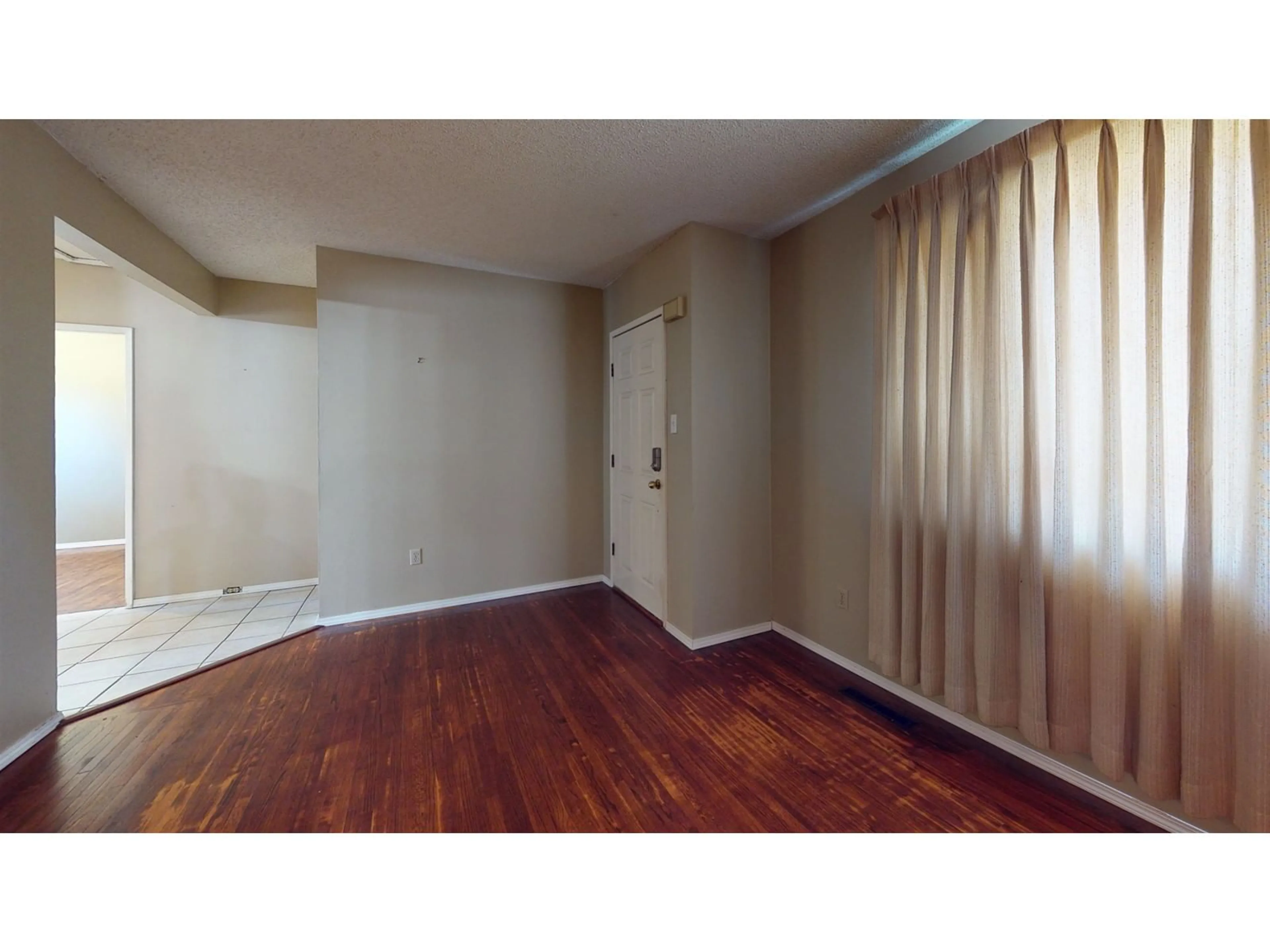 A pic of a room for 15463 16A, Surrey British Columbia V4A1T2