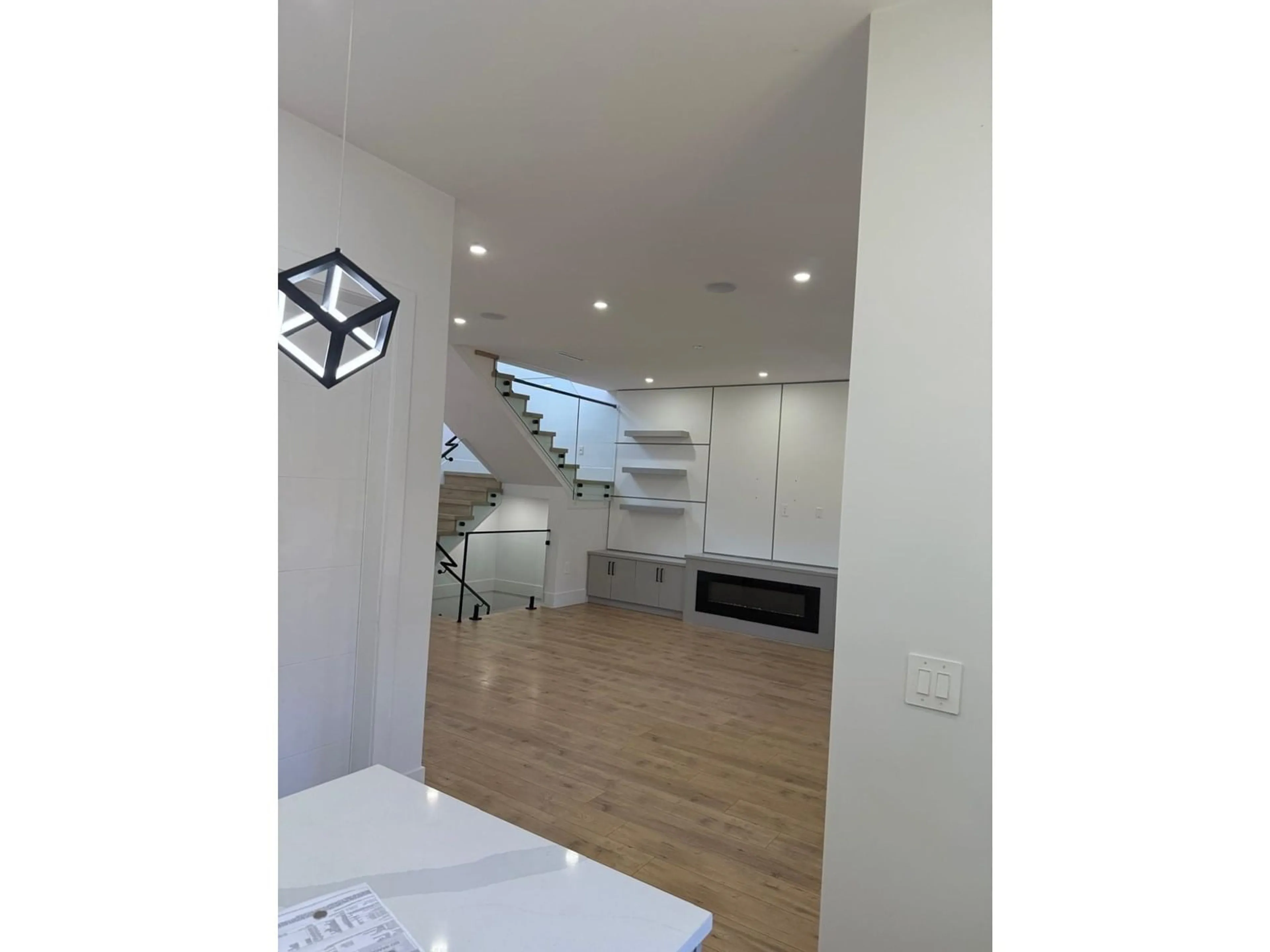 A pic of a room for 6318 150A, Surrey British Columbia V3S3H8
