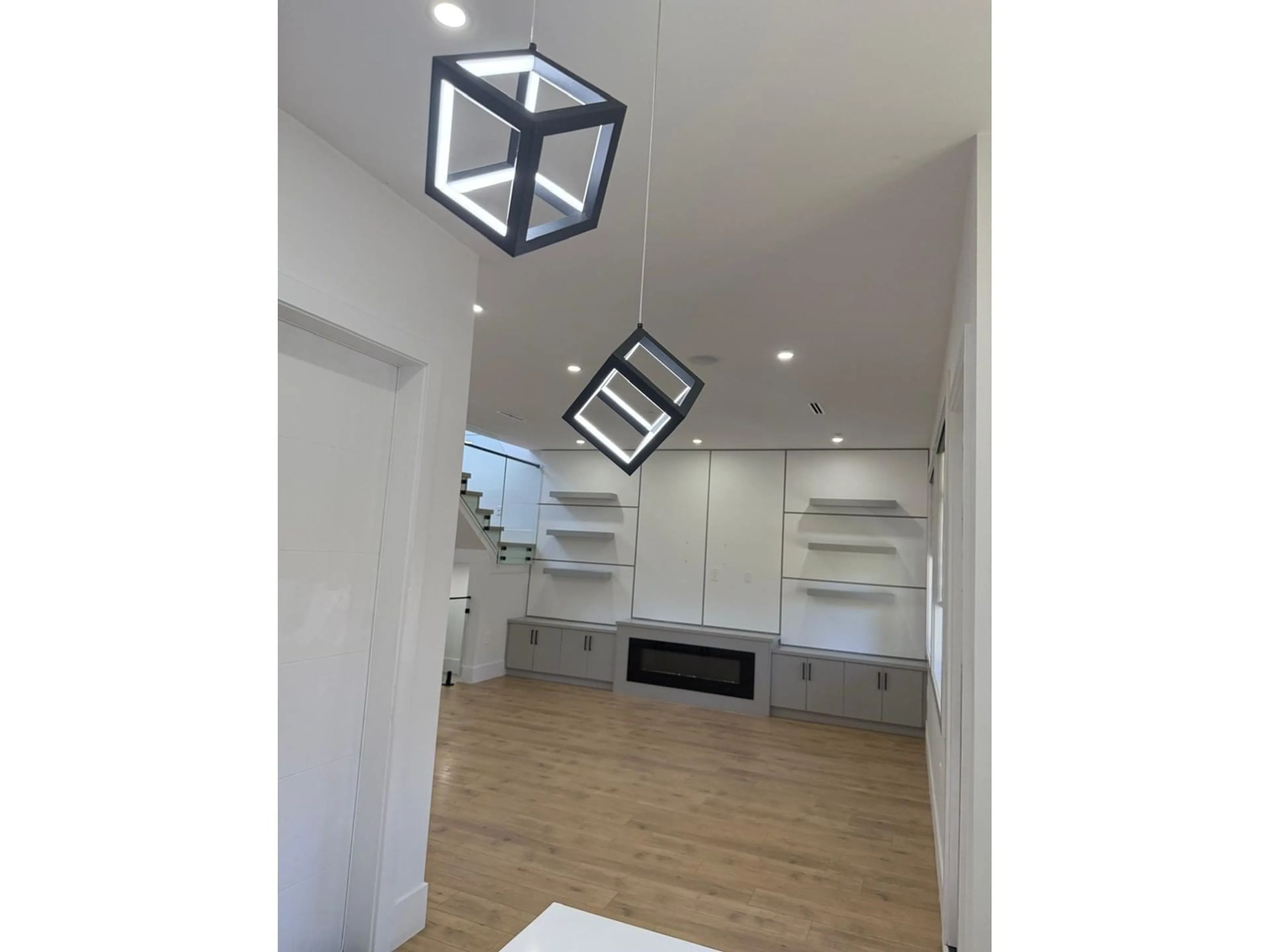 A pic of a room for 6318 150A, Surrey British Columbia V3S3H8