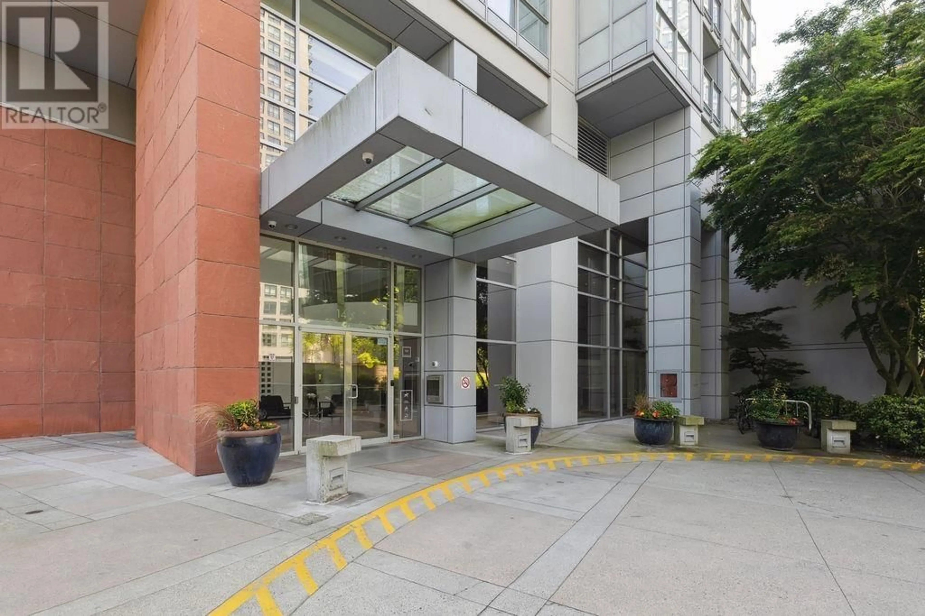Indoor foyer for 4001 - 1408 STRATHMORE MEWS, Vancouver British Columbia V6Z3A9