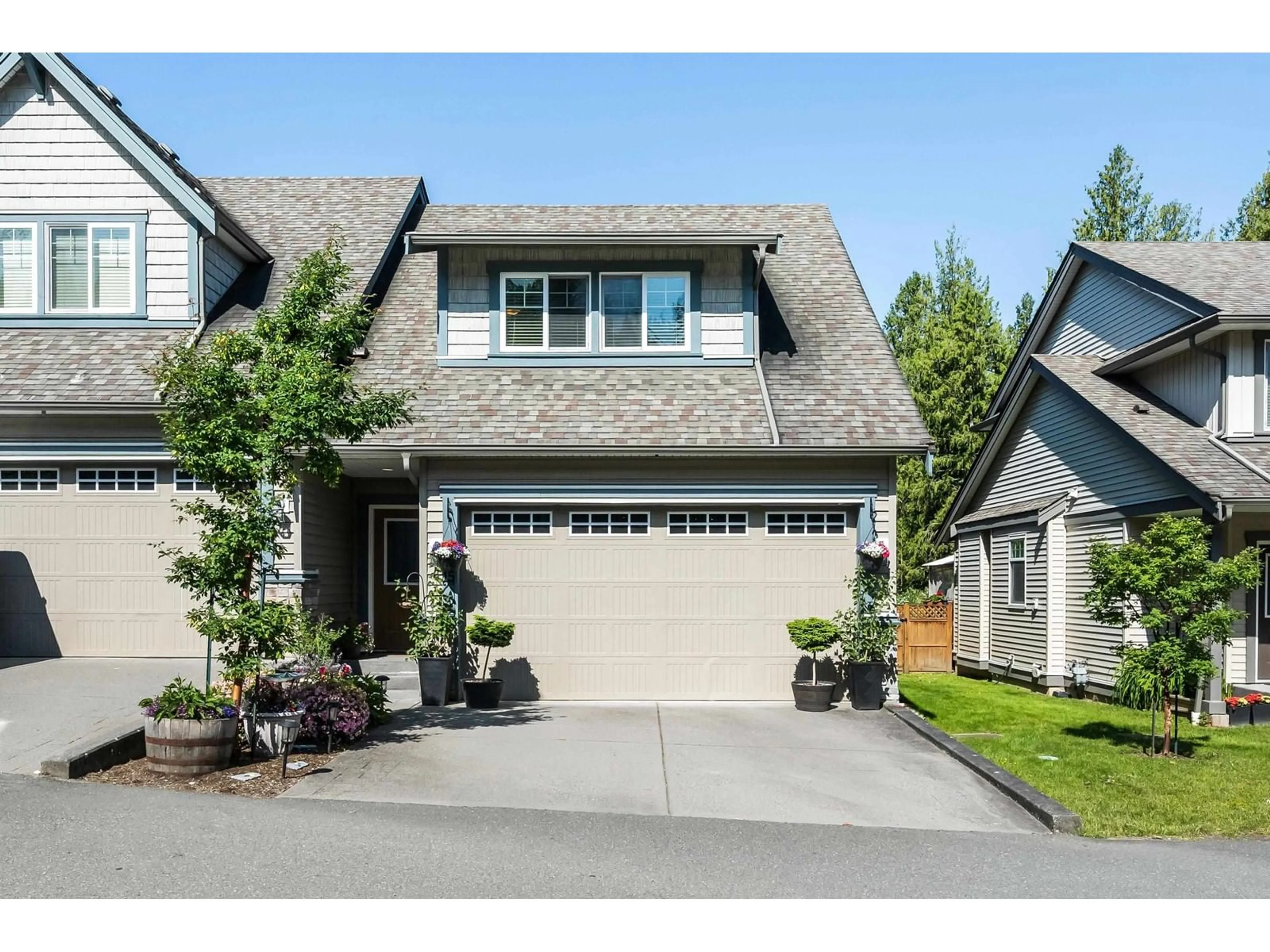 Home with vinyl exterior material, street for 15 - 46791 HUDSON ROAD, Chilliwack British Columbia V2R0L5