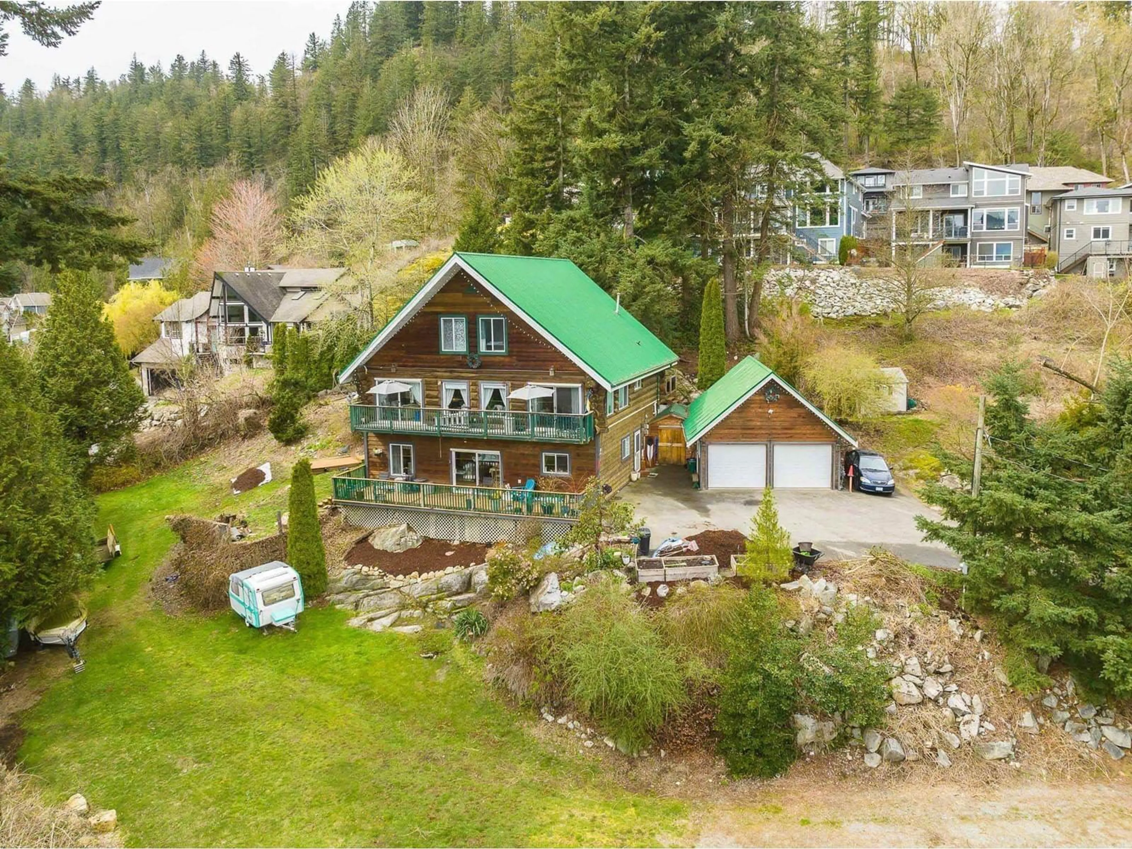 A pic from outside/outdoor area/front of a property/back of a property/a pic from drone, unknown for 8219 MANSON, Mission British Columbia V2V6P9