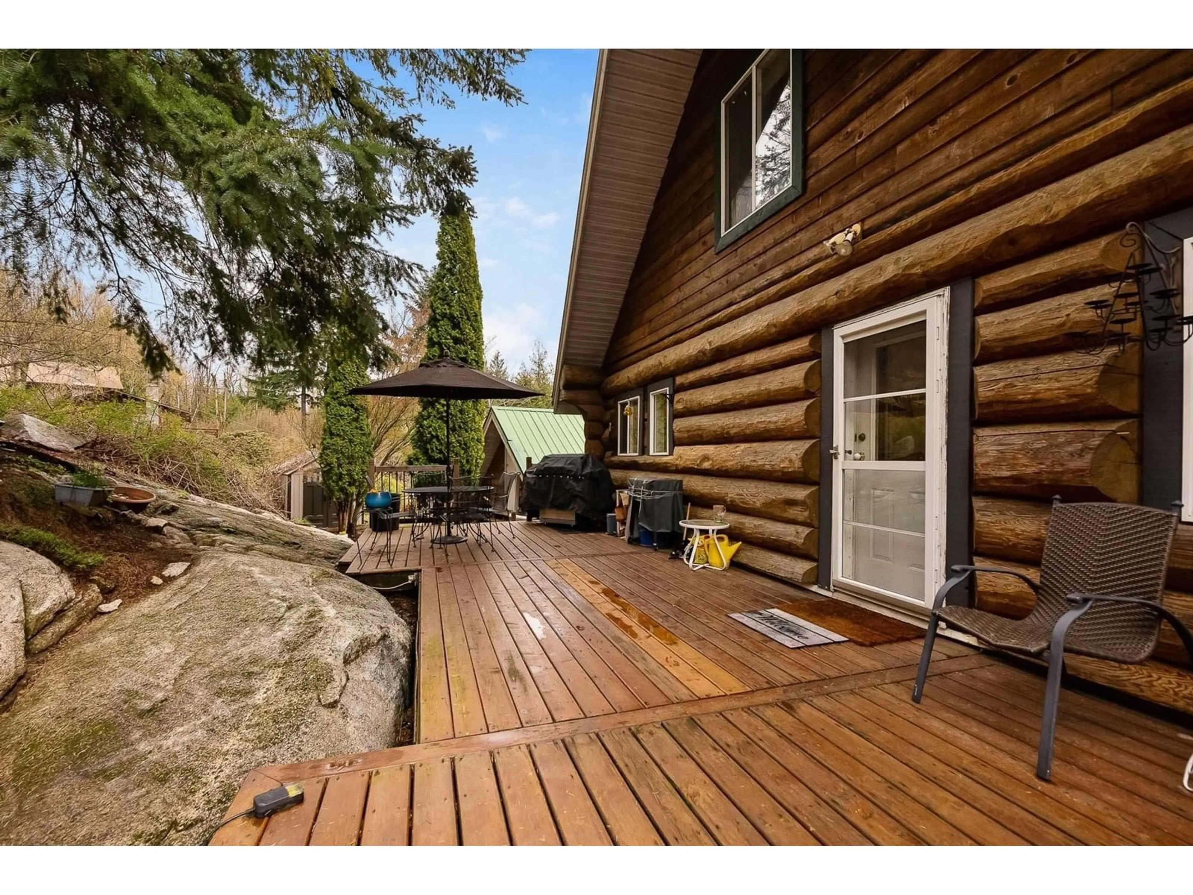 Patio, unknown for 8219 MANSON, Mission British Columbia V2V6P9
