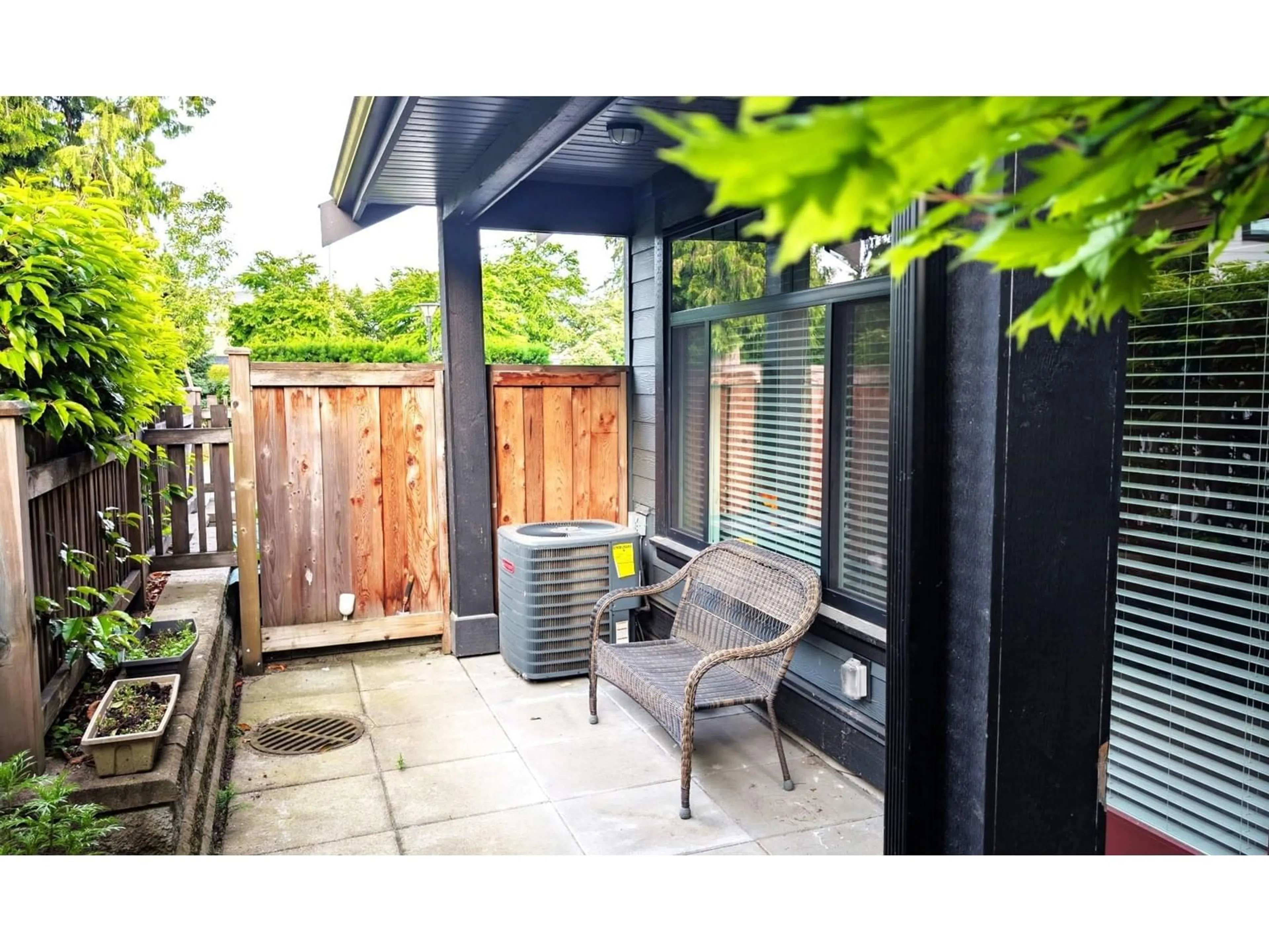 Patio, street for 14 - 8425 VENTURE, Surrey British Columbia V4N6S5
