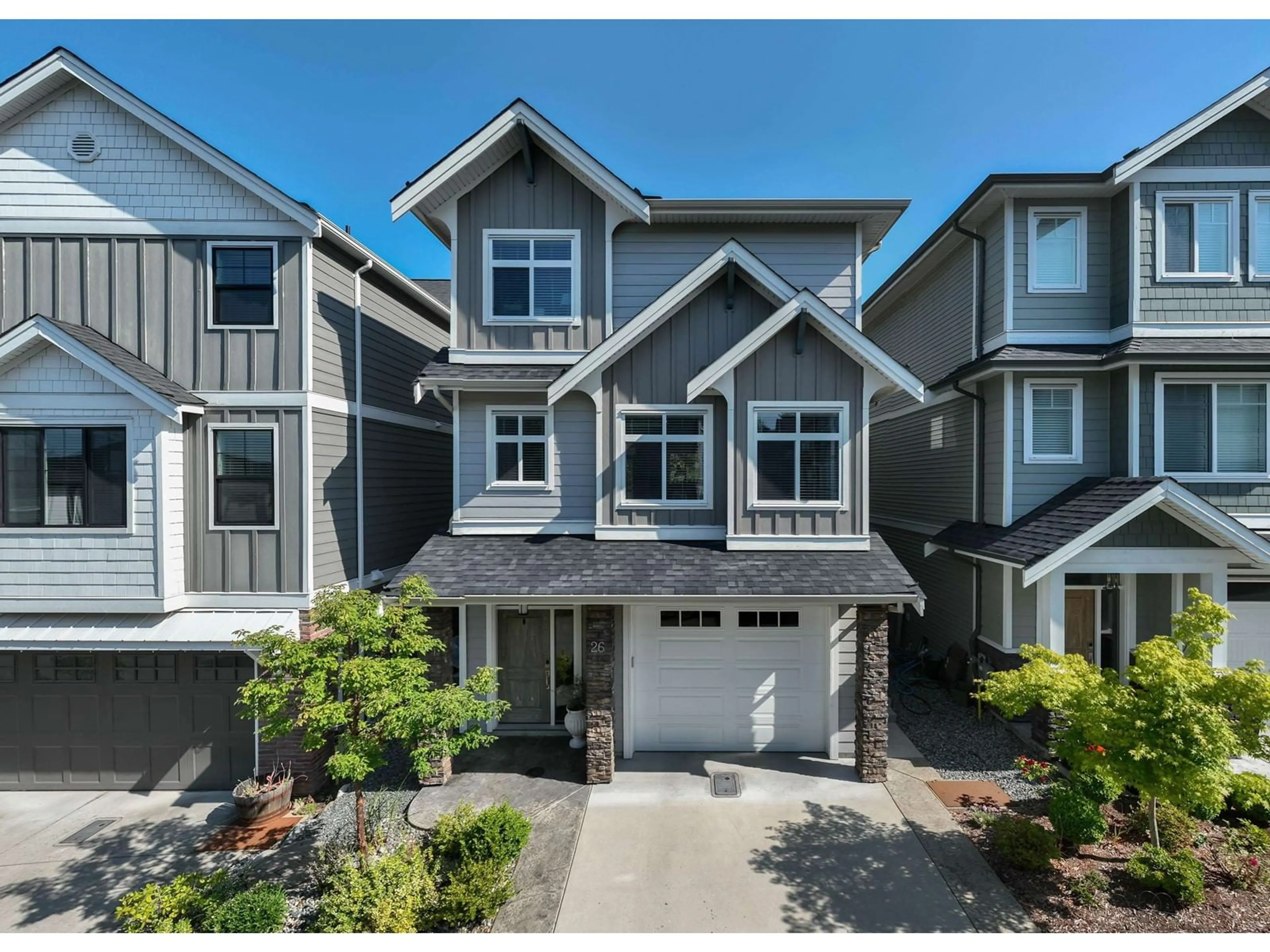 Home with vinyl exterior material, street for 26 - 4295 OLD CLAYBURN, Abbotsford British Columbia V3G1L5