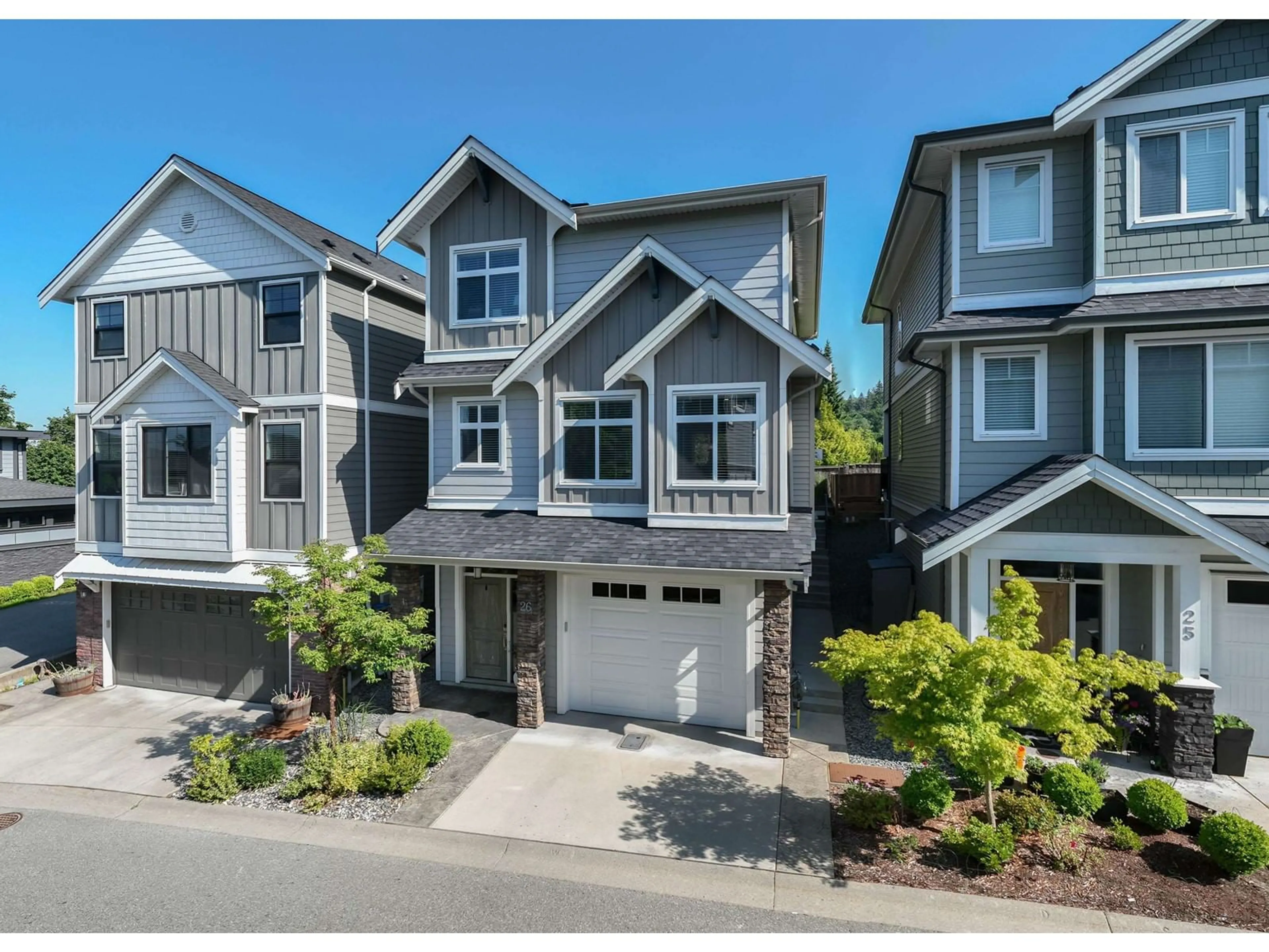 Home with vinyl exterior material, street for 26 - 4295 OLD CLAYBURN, Abbotsford British Columbia V3G1L5