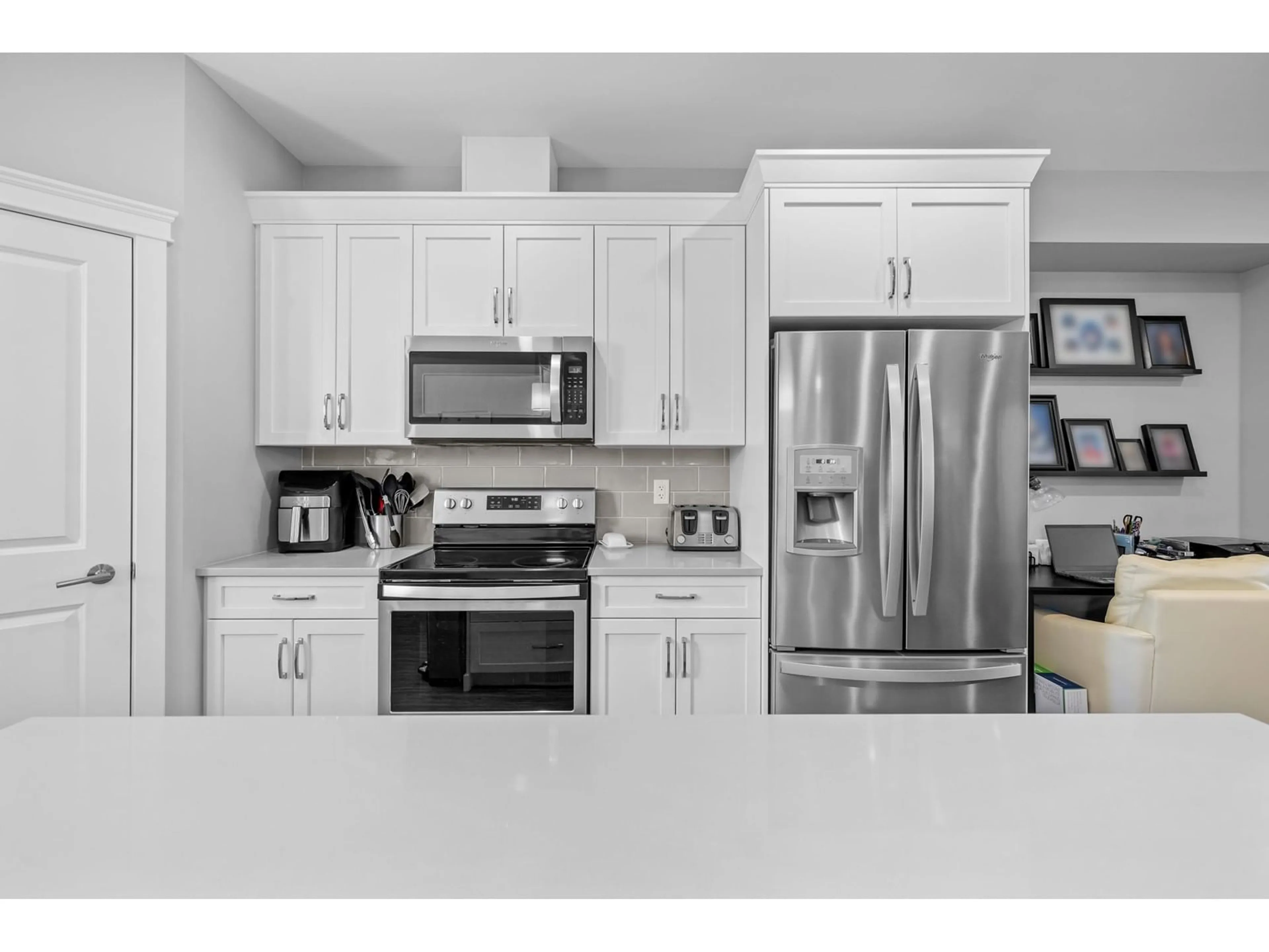 Standard kitchen, unknown for 26 - 4295 OLD CLAYBURN, Abbotsford British Columbia V3G1L5