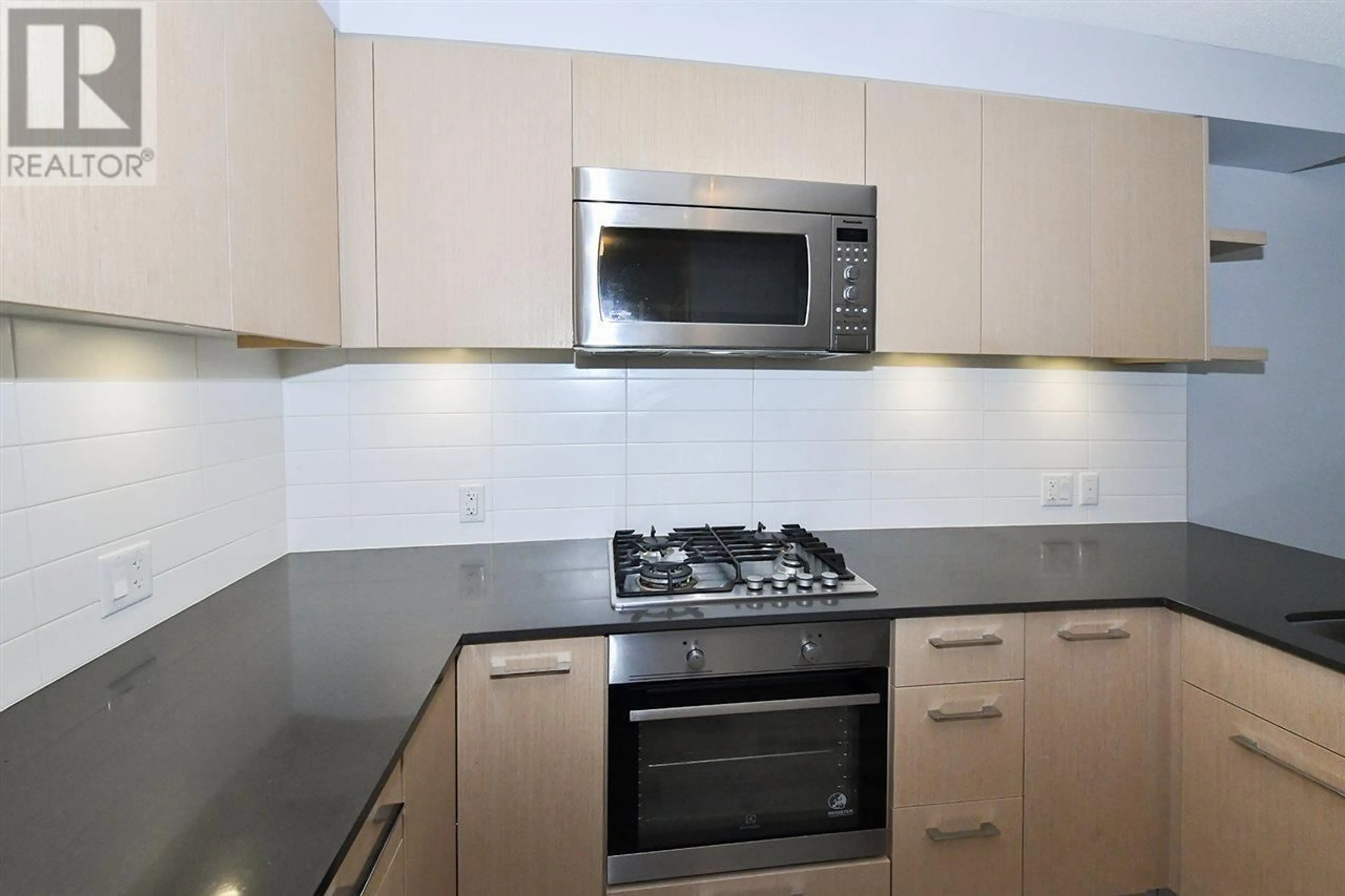 Standard kitchen, unknown for 810 - 7788 ACKROYD ROAD, Richmond British Columbia V6X0M8