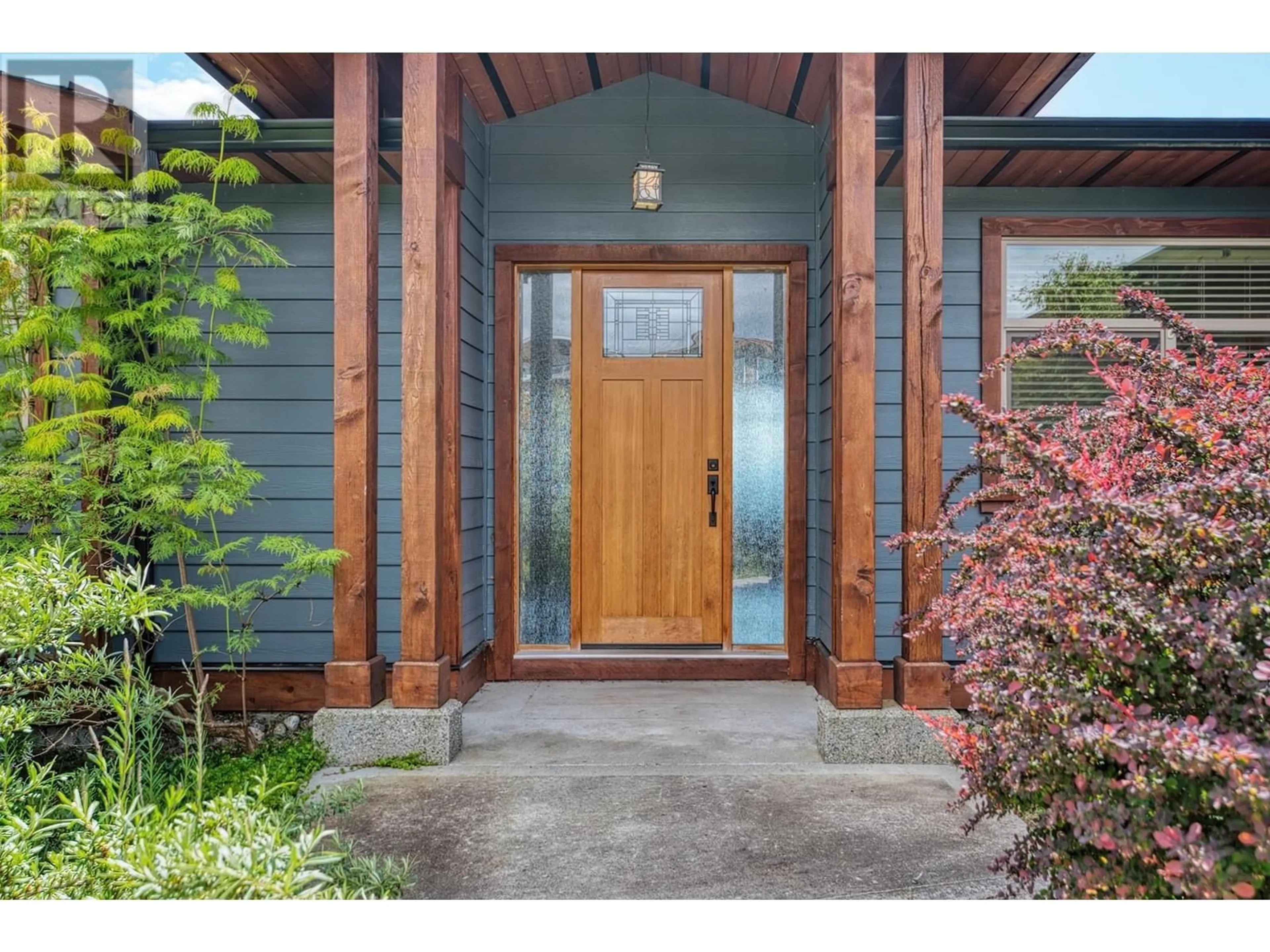 Indoor entryway for 6247 APOLLO ROAD, Sechelt British Columbia V7Z0N7