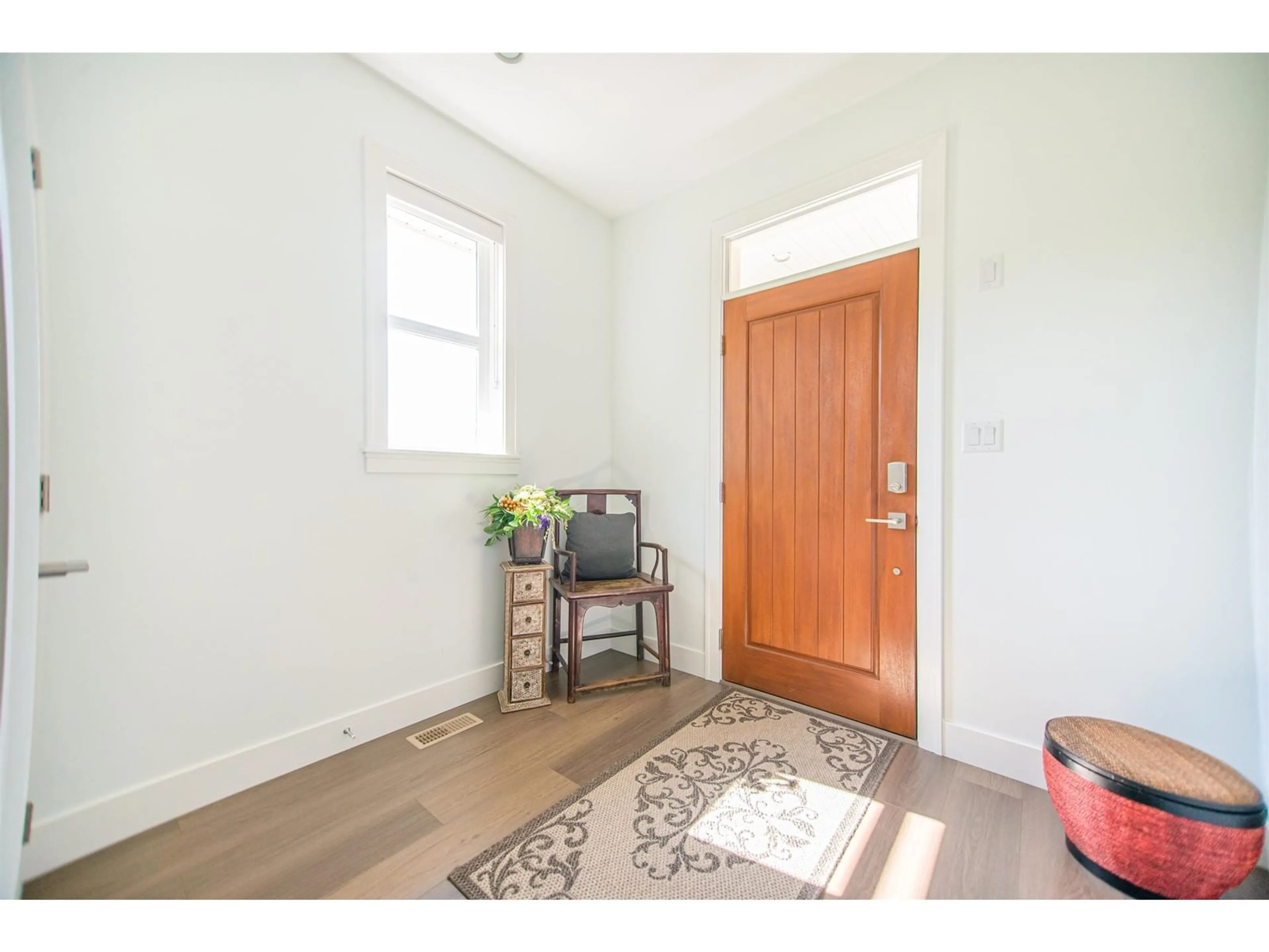 Indoor entryway for 6 - 43685 CHILLIWACK MOUNTAIN ROAD, Chilliwack British Columbia V2R0X5