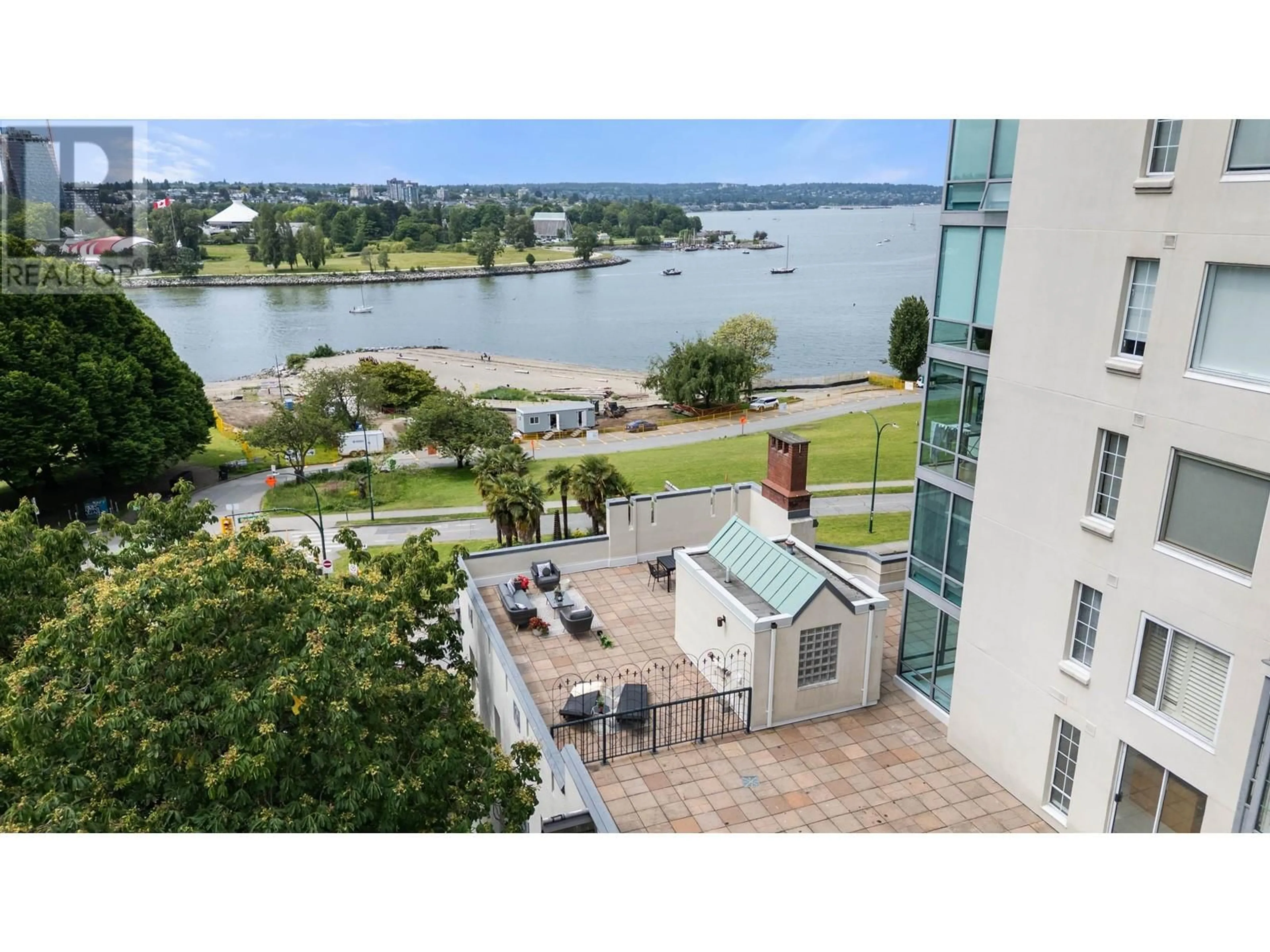 A pic from outside/outdoor area/front of a property/back of a property/a pic from drone, water/lake/river/ocean view for 307 - 1311 BEACH AVENUE, Vancouver British Columbia V6E1V6