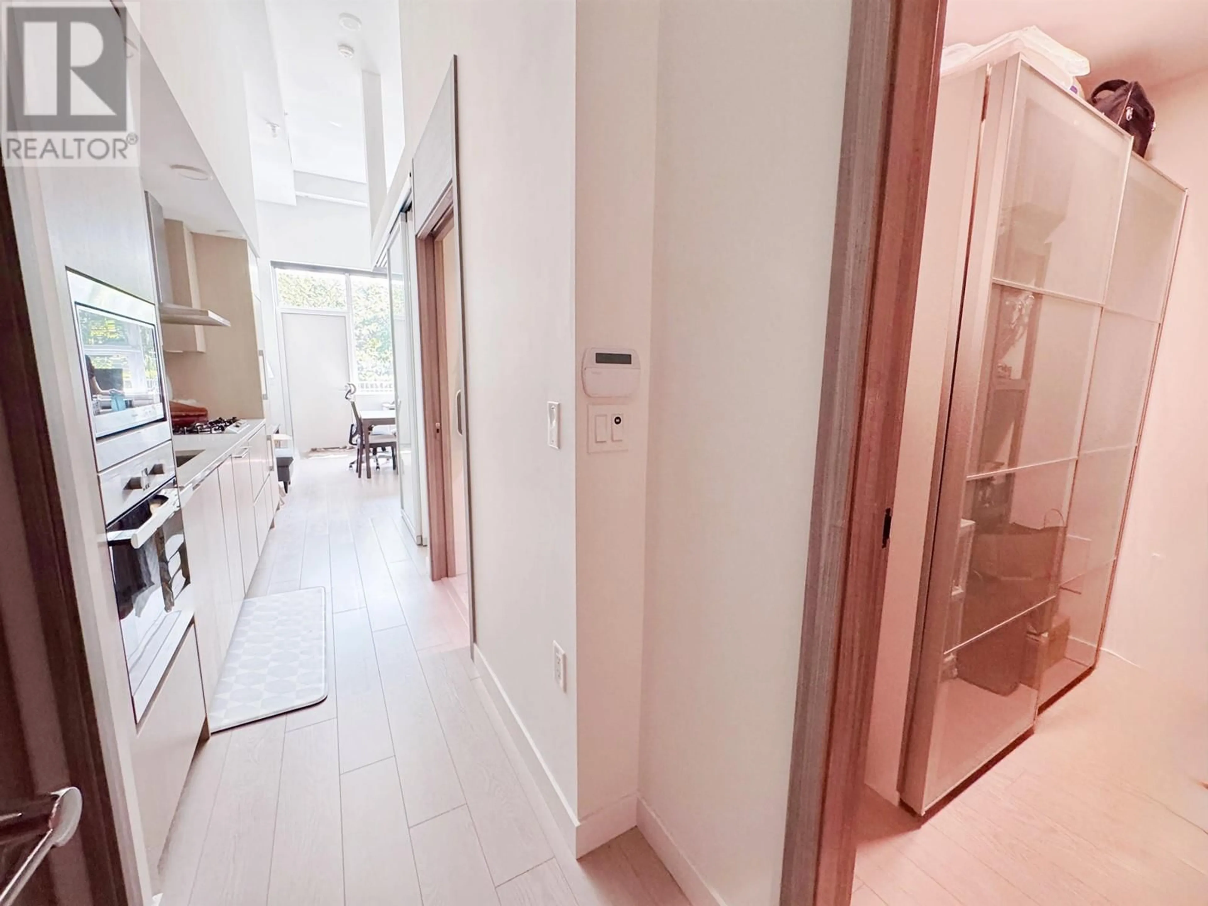 Unknown for 8087 YUKON STREET, Vancouver British Columbia V5X0H5