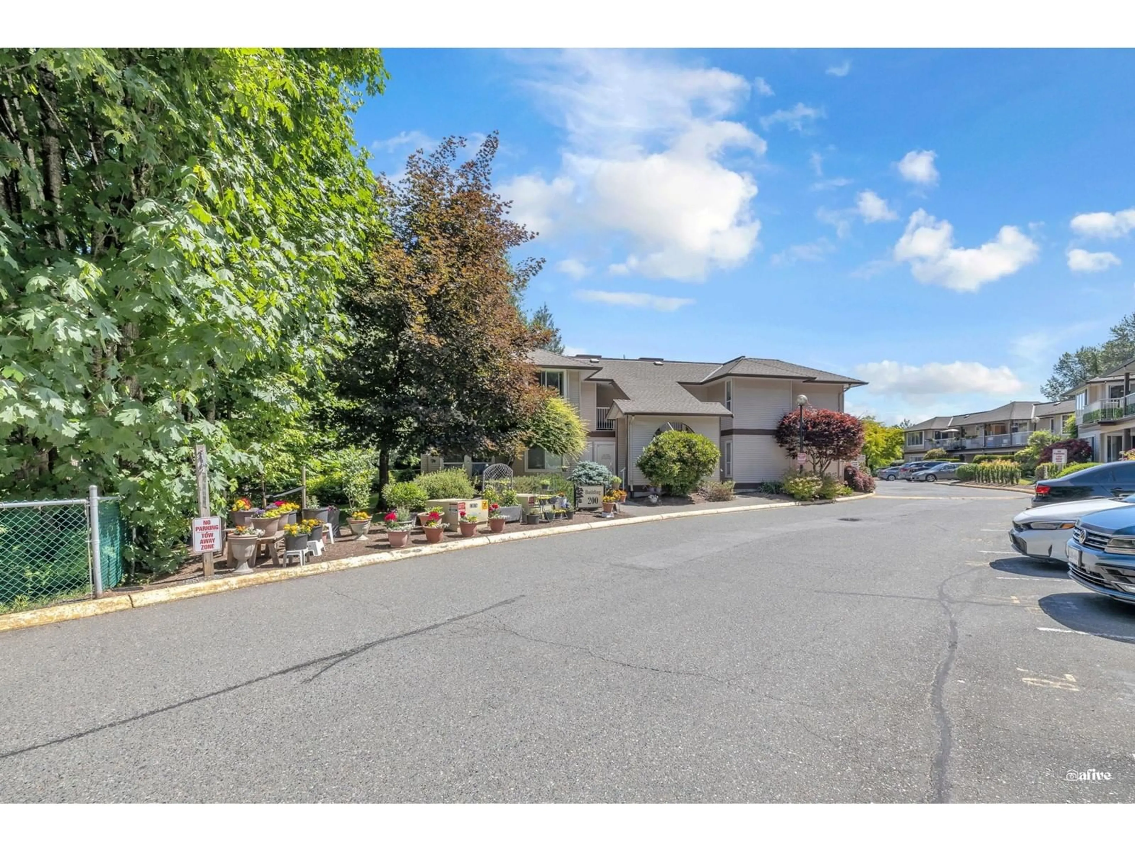 A pic from outside/outdoor area/front of a property/back of a property/a pic from drone, unknown for 202 - 1750 MCKENZIE, Abbotsford British Columbia V2S3Z3