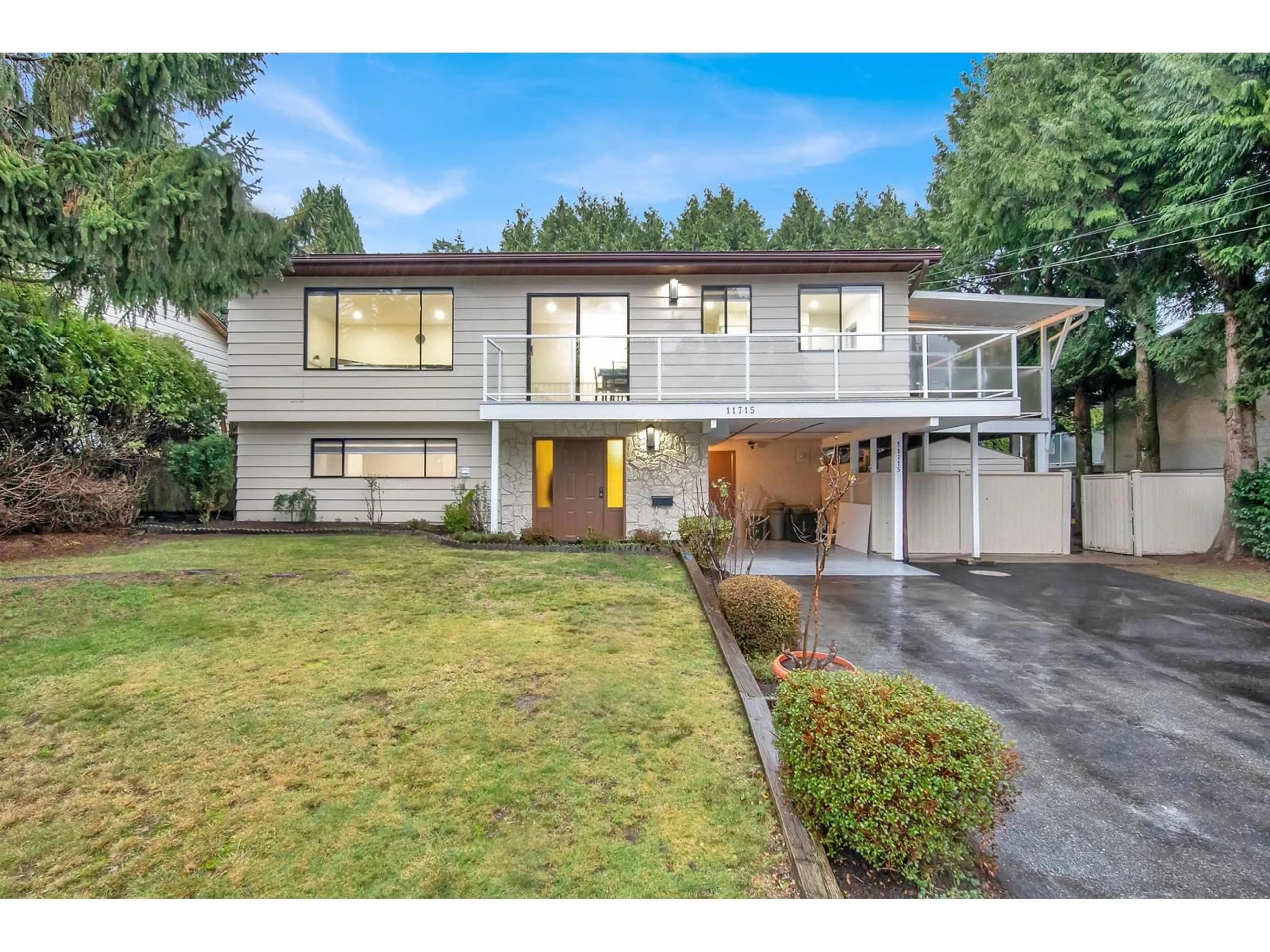 Home with vinyl exterior material, street for 11715 83A, Delta British Columbia V4C2J9