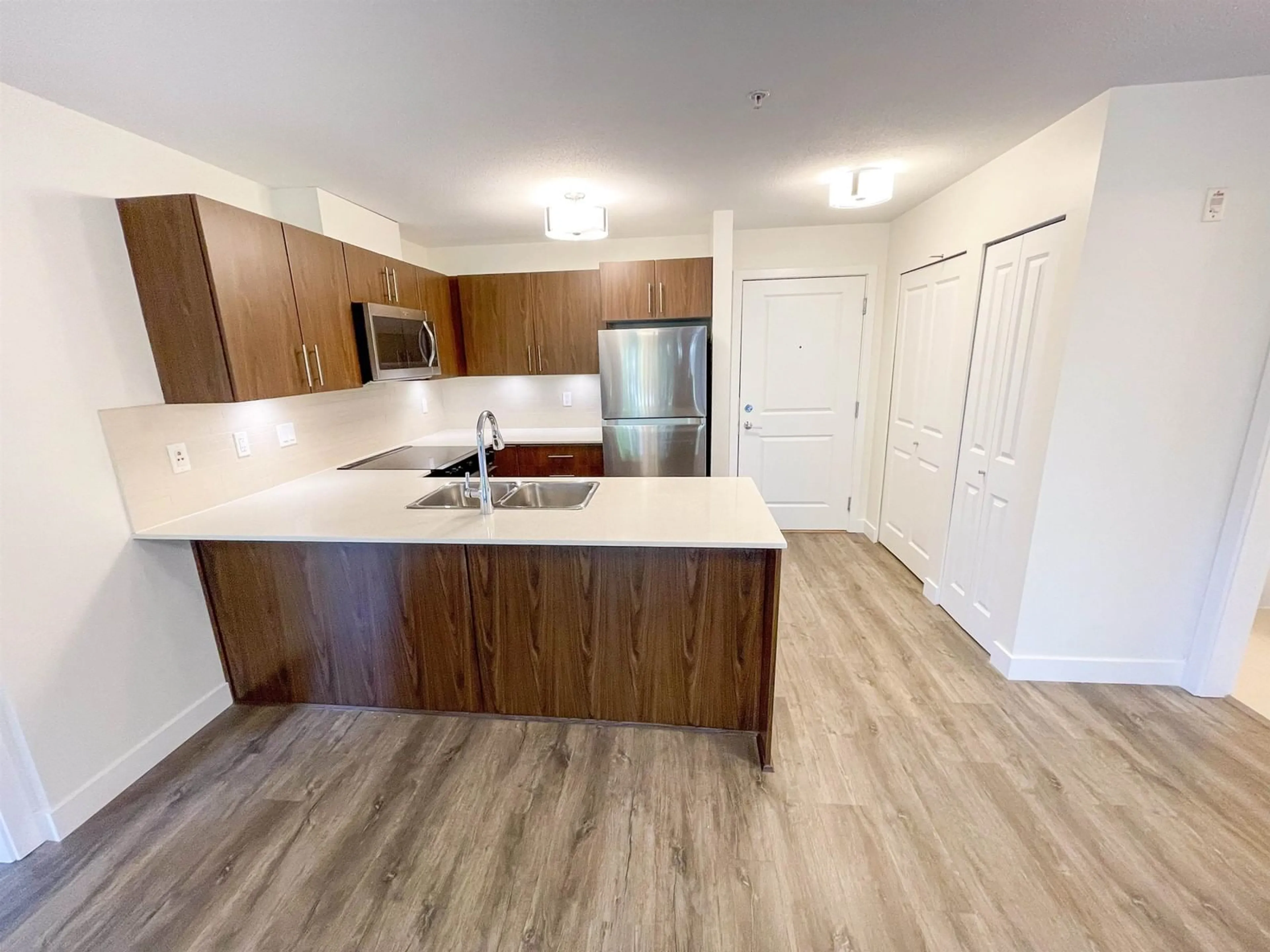 Standard kitchen, wood/laminate floor for 207 - 8915 202, Langley British Columbia V1M0B5