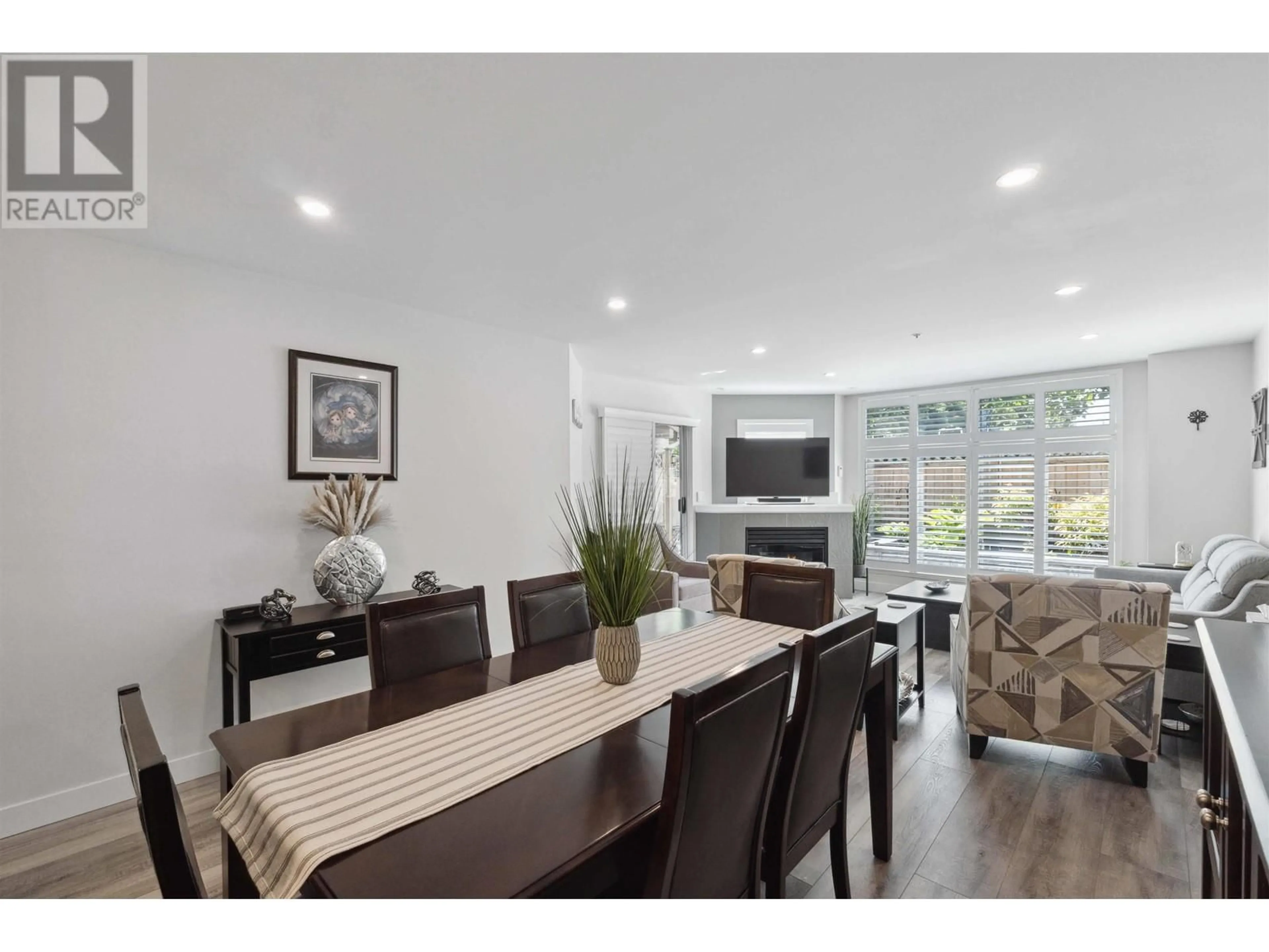 Dining room, wood/laminate floor for 110 - 19131 FORD ROAD, Pitt Meadows British Columbia V3Y2R5