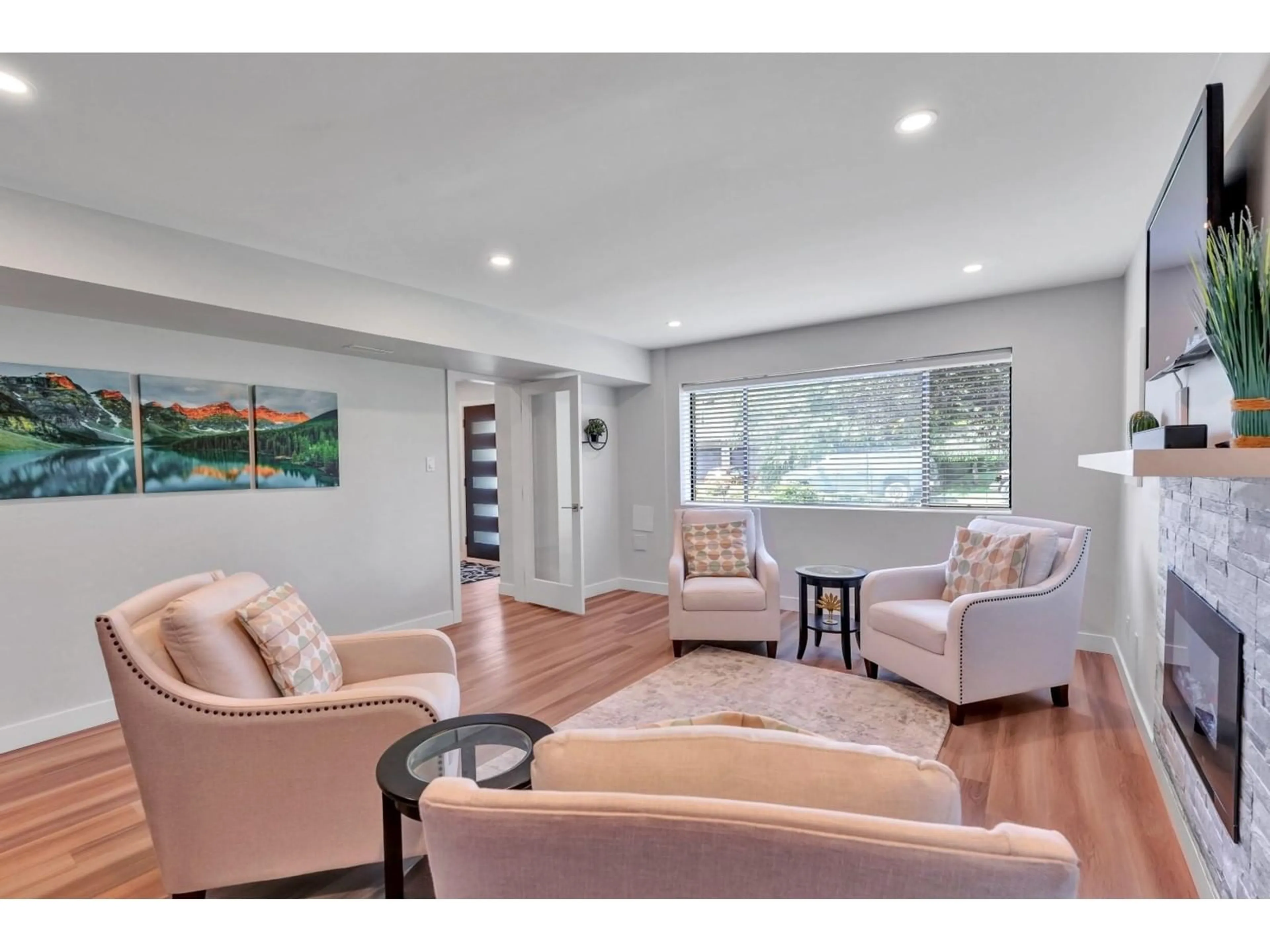 Living room with furniture, unknown for 7614 CARNABY, Delta British Columbia V4C7X2