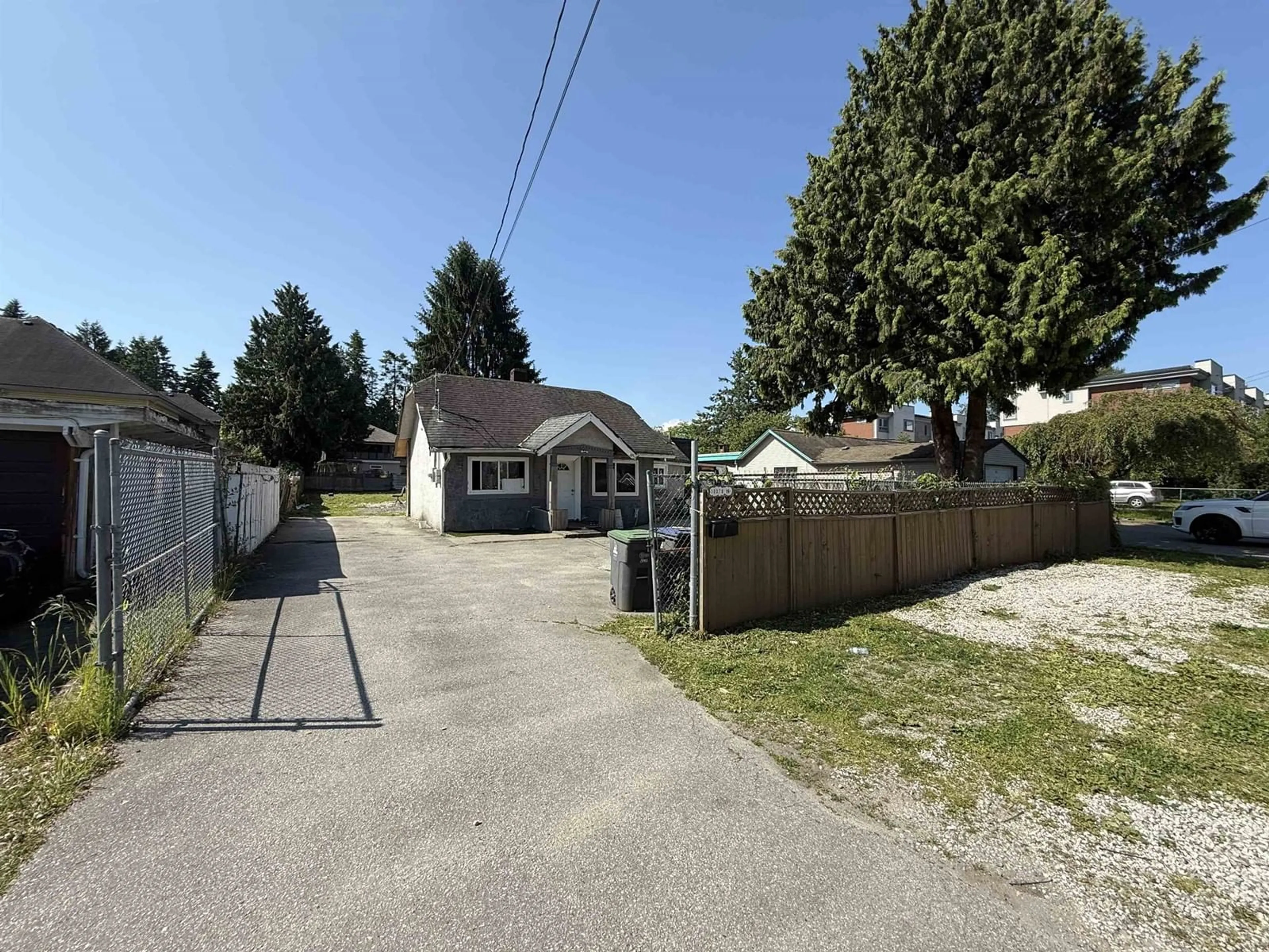 A pic from outside/outdoor area/front of a property/back of a property/a pic from drone, street for 13370 96, Surrey British Columbia V3V1Y4
