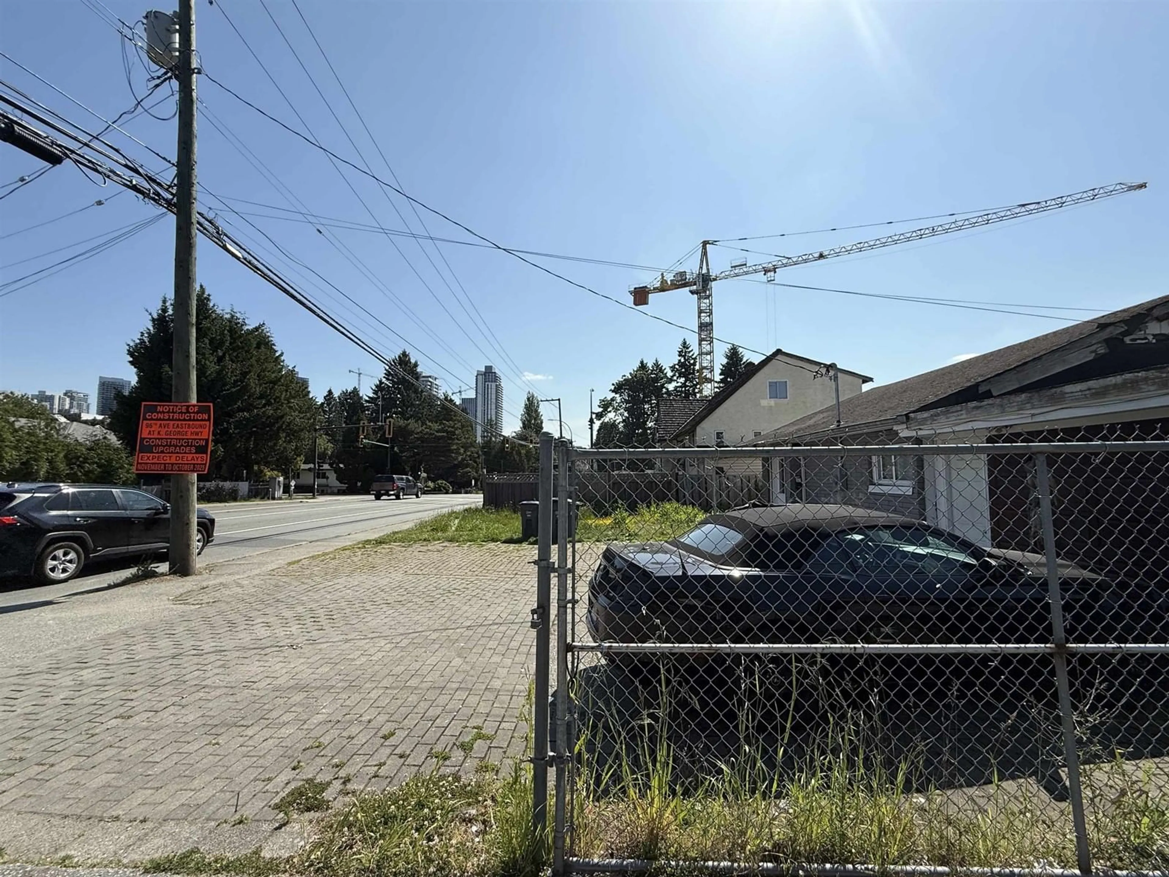 Parking for 13370 96, Surrey British Columbia V3V1Y4
