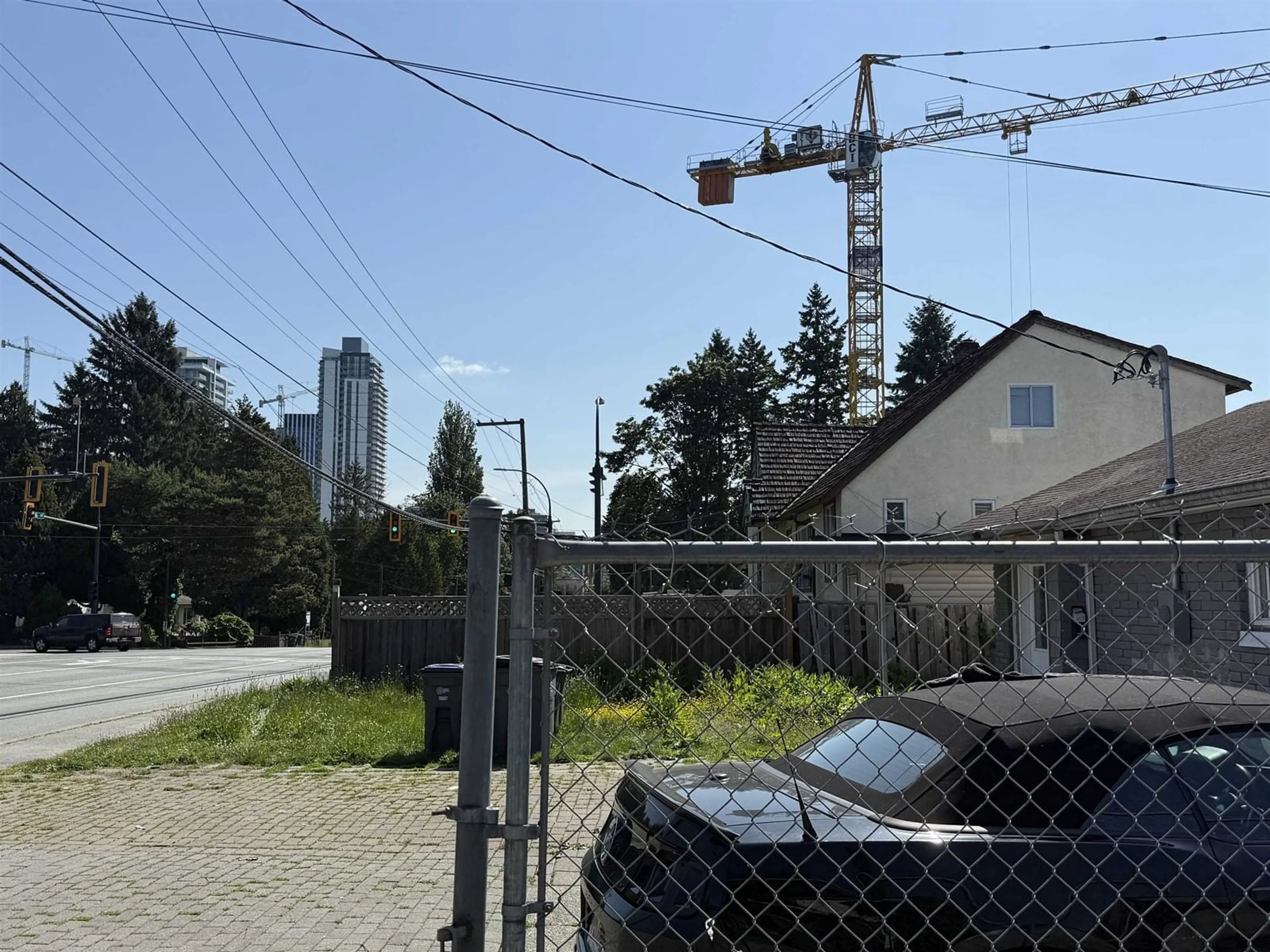Parking for 13370 96, Surrey British Columbia V3V1Y4