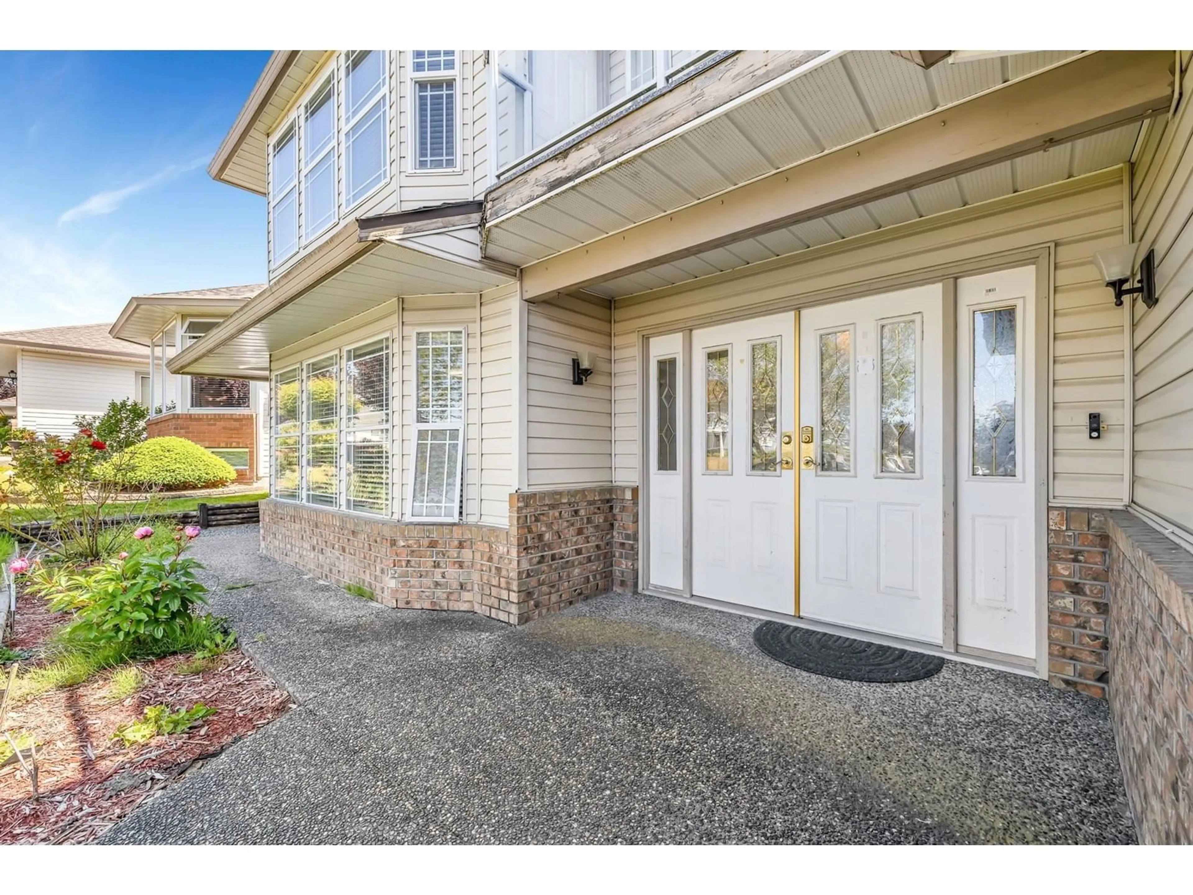 Indoor entryway for 3096 KINGFISHER, Abbotsford British Columbia V2T5K5