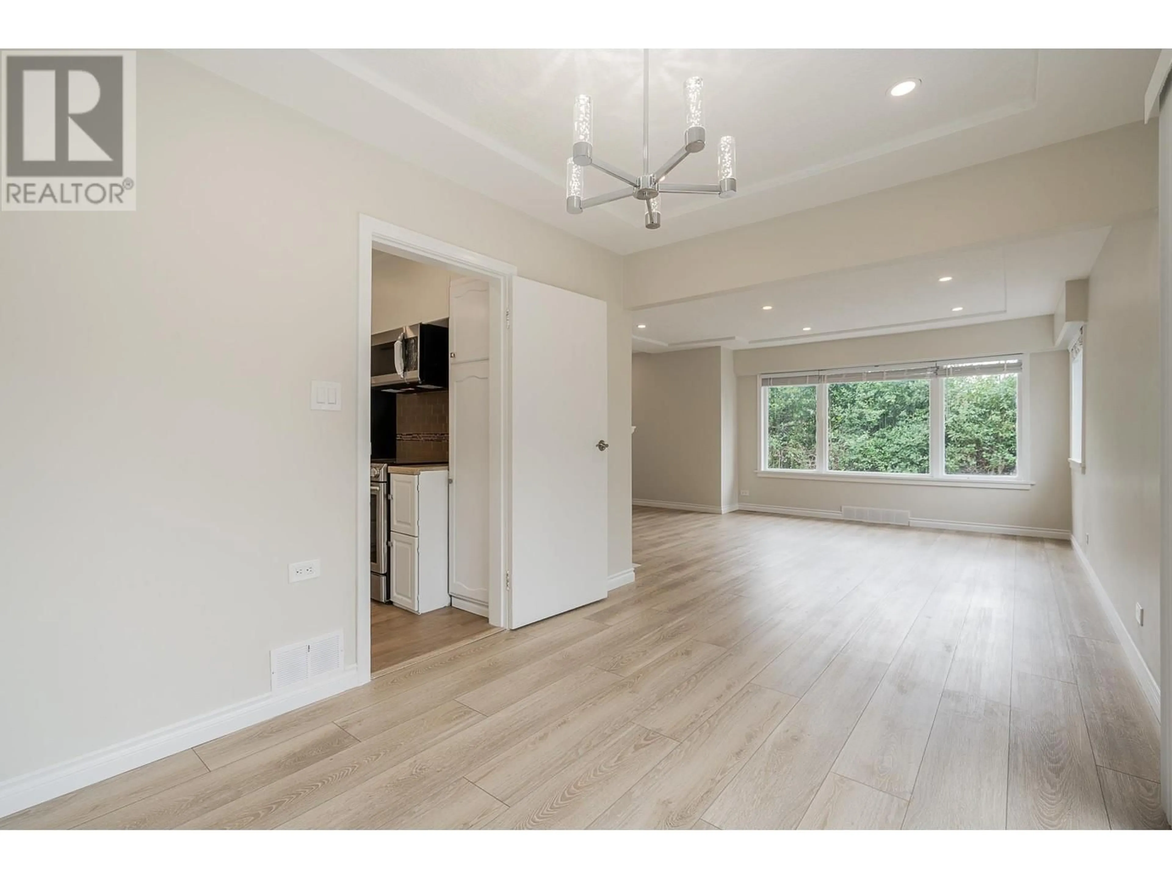 A pic of a room for 1819 INGLEWOOD AVENUE, West Vancouver British Columbia V7V1Y8