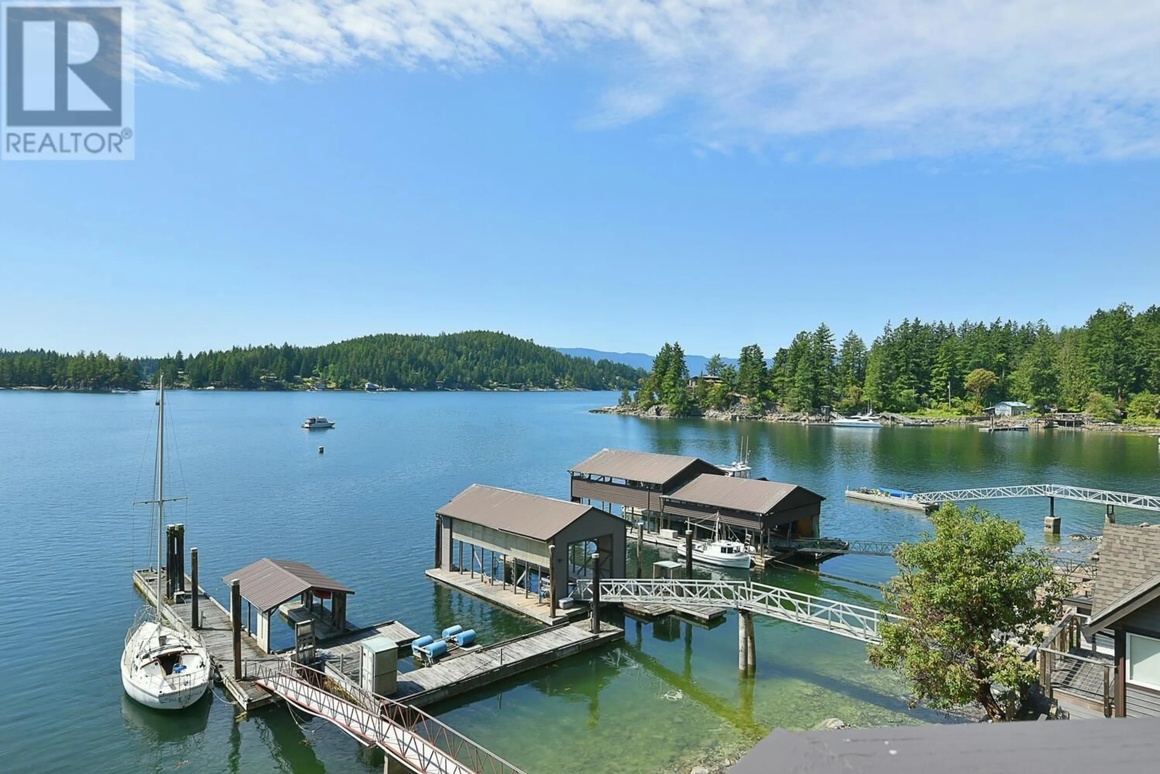 A pic from outside/outdoor area/front of a property/back of a property/a pic from drone, water/lake/river/ocean view for 4836 SINCLAIR BAY ROAD, Pender Harbour British Columbia V0N1S1