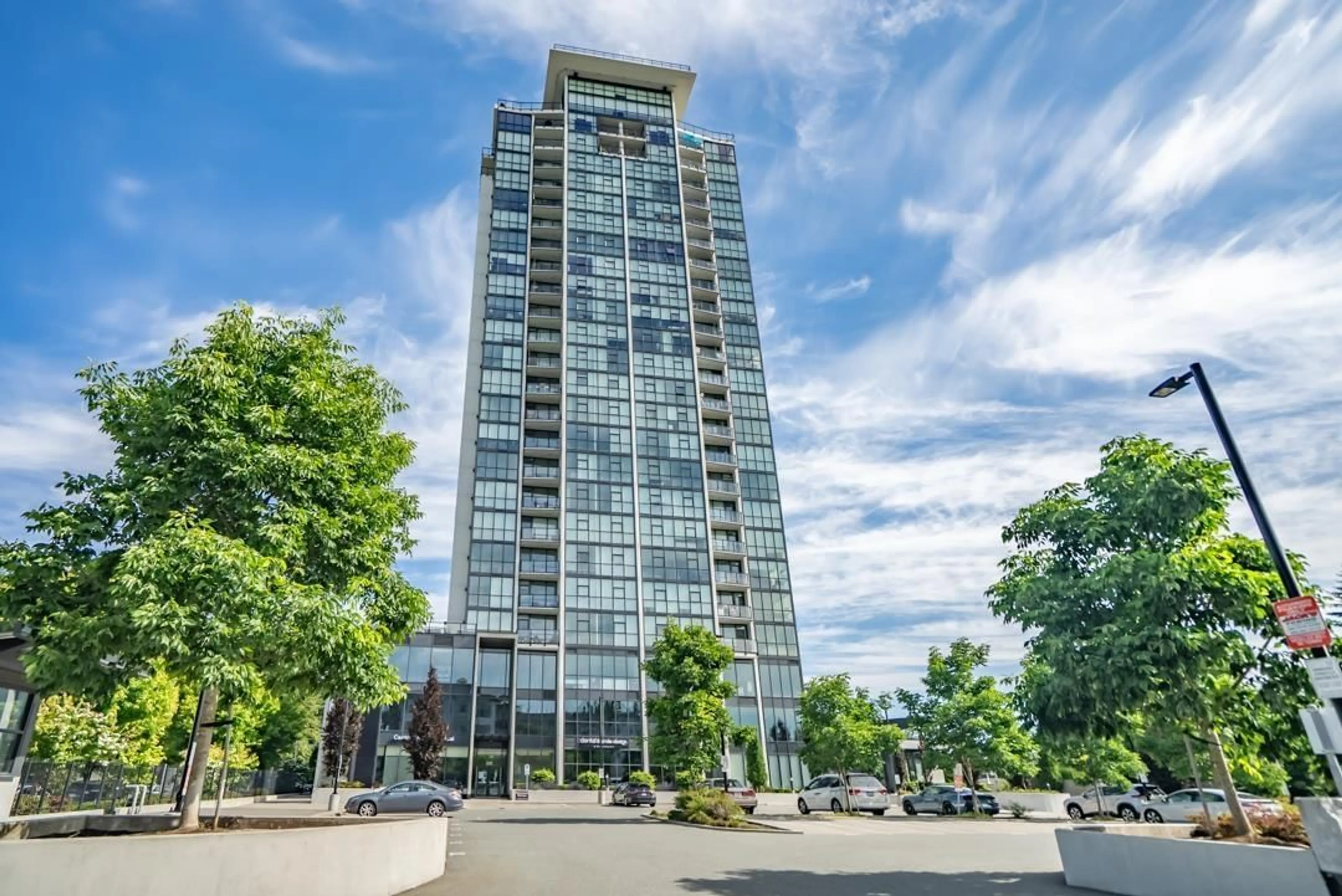 Indoor foyer for 404 - 2180 GLADWIN, Abbotsford British Columbia V2S0H4