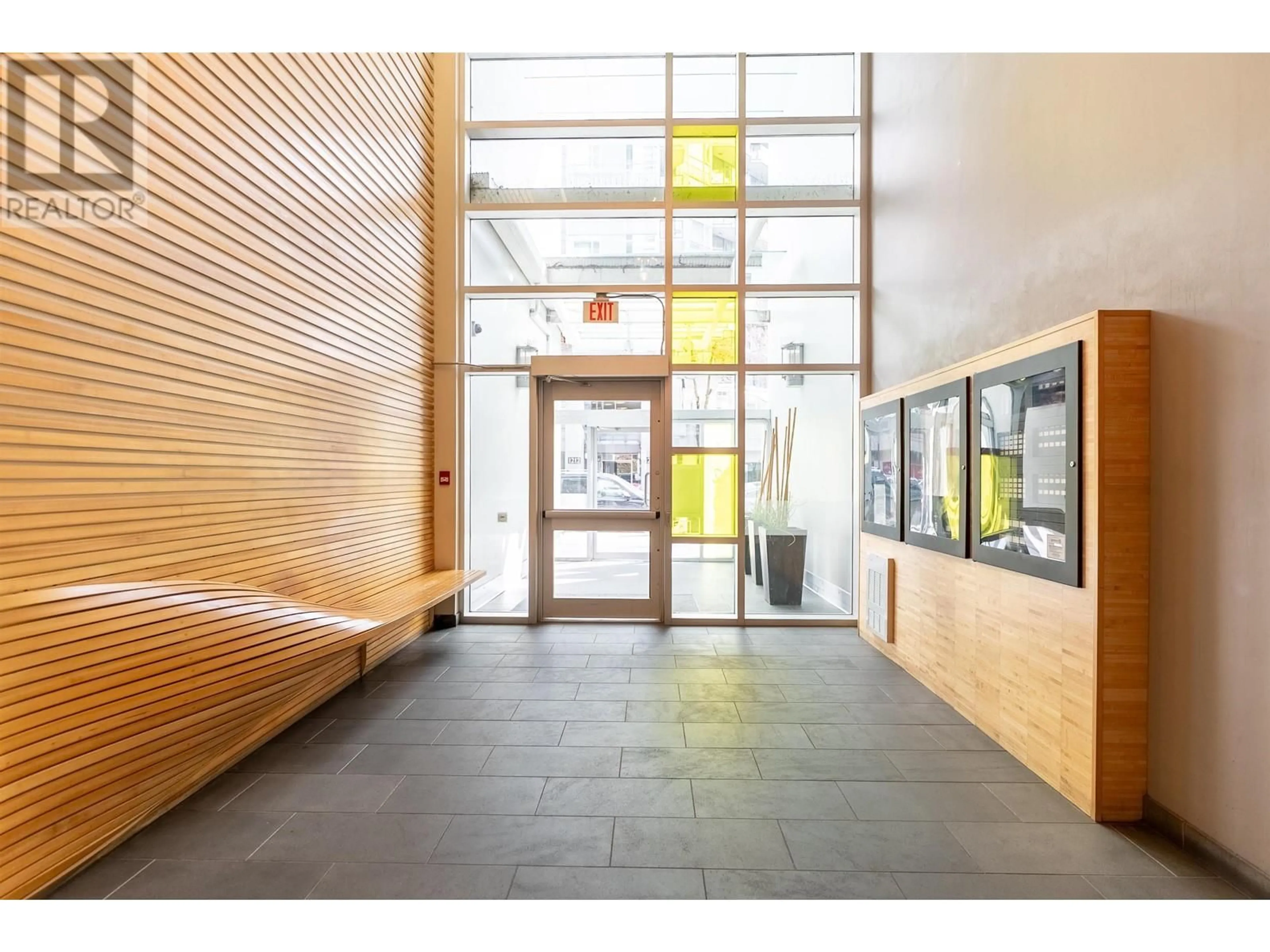 Indoor foyer for 1002 - 1205 HOWE STREET, Vancouver British Columbia V6Z0B2
