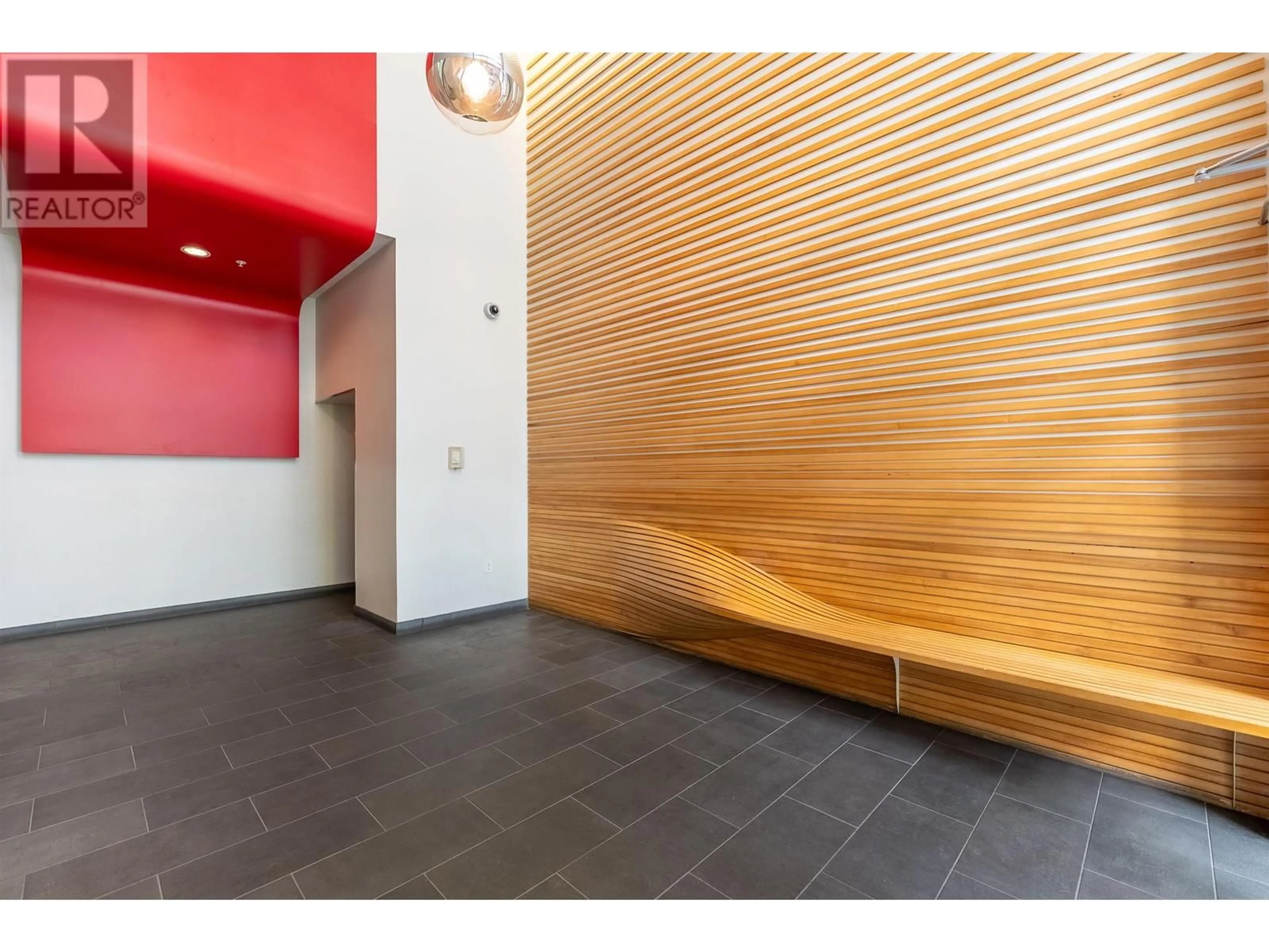 Indoor foyer for 1002 - 1205 HOWE STREET, Vancouver British Columbia V6Z0B2