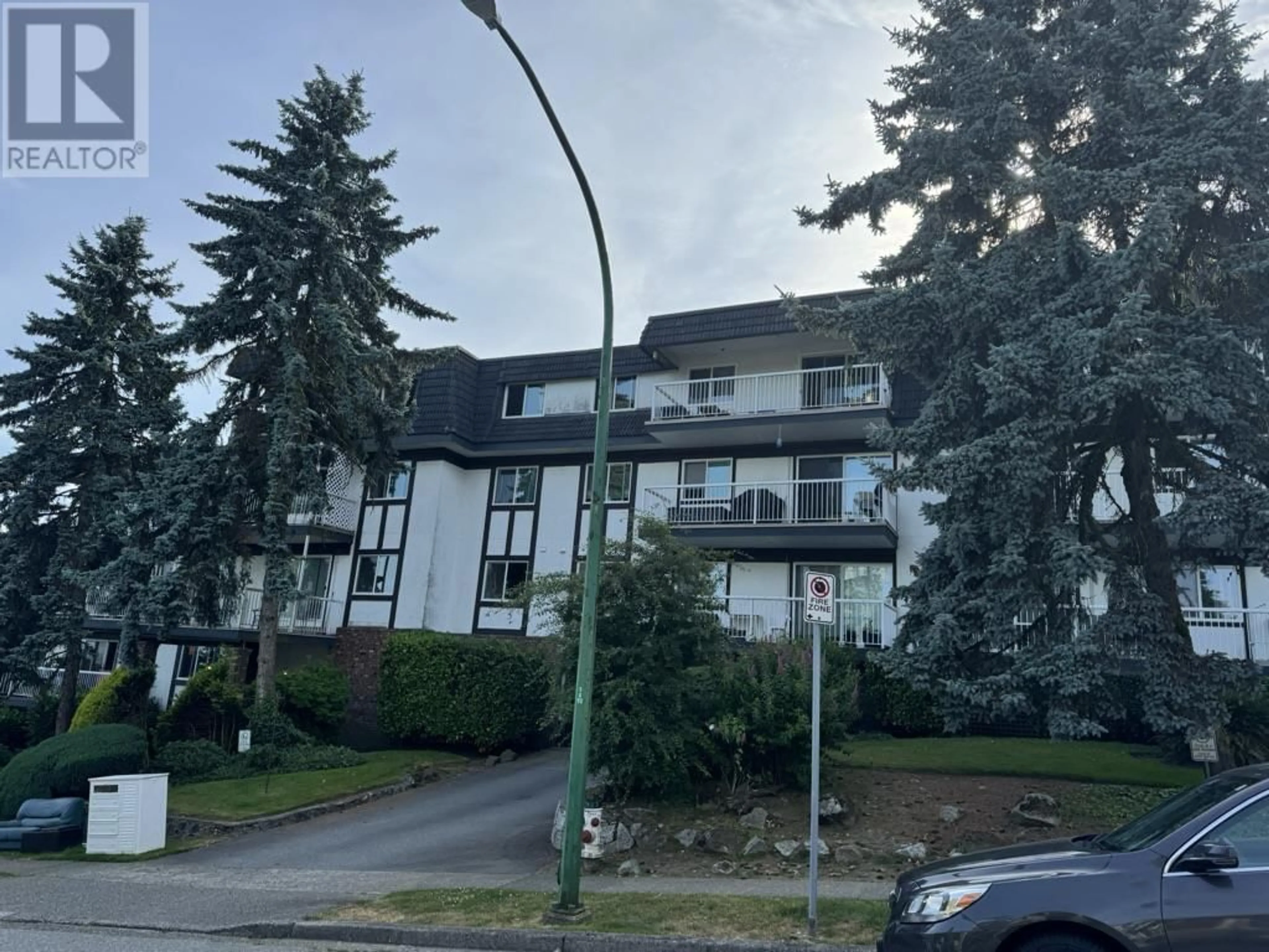 Blurry image for 202 - 371 ELLESMERE AVENUE, Burnaby British Columbia V5B3T1