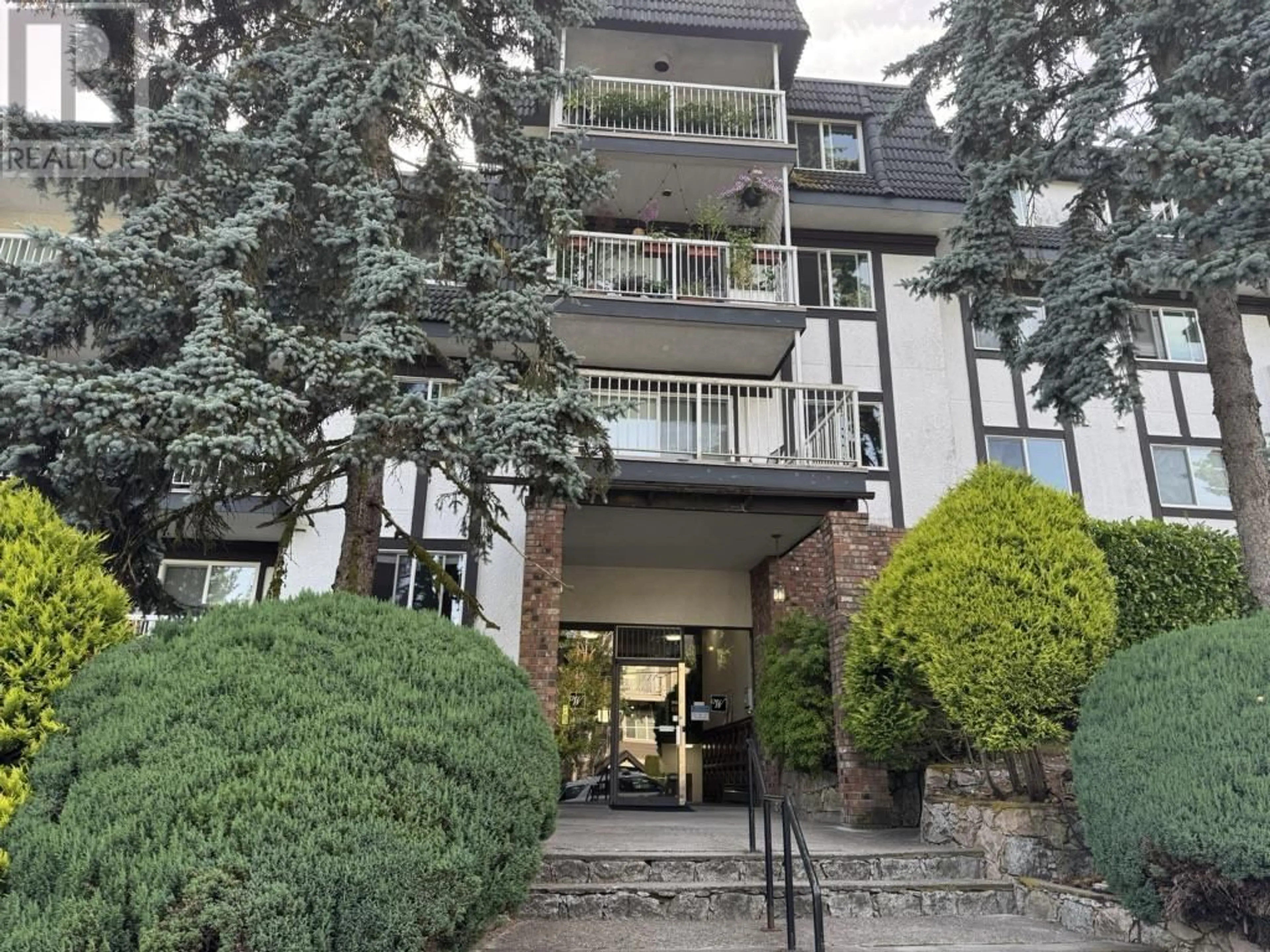 Unknown for 202 - 371 ELLESMERE AVENUE, Burnaby British Columbia V5B3T1