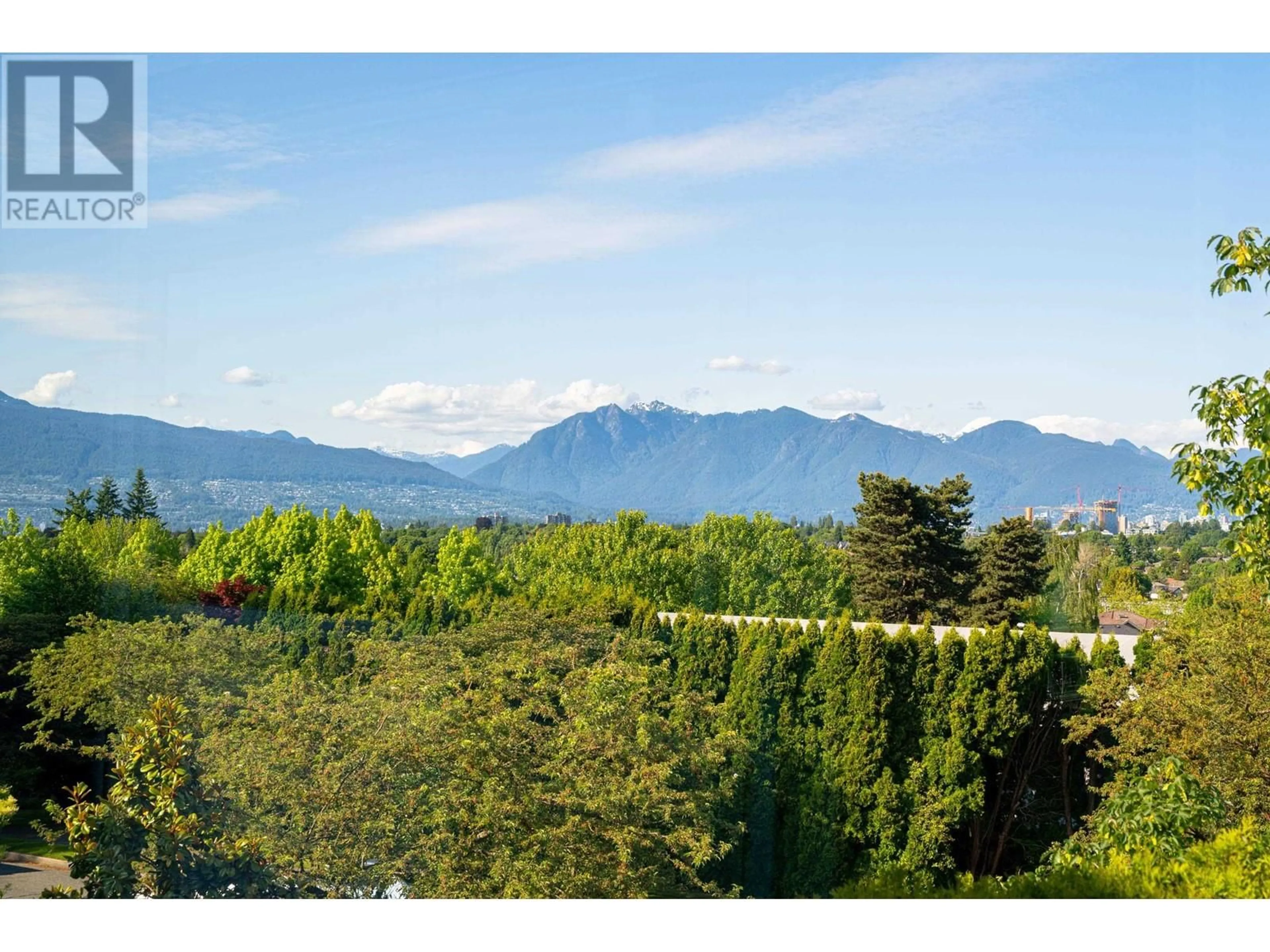 A pic from outside/outdoor area/front of a property/back of a property/a pic from drone, unknown for 4371 PUGET DRIVE, Vancouver British Columbia V6L2V7