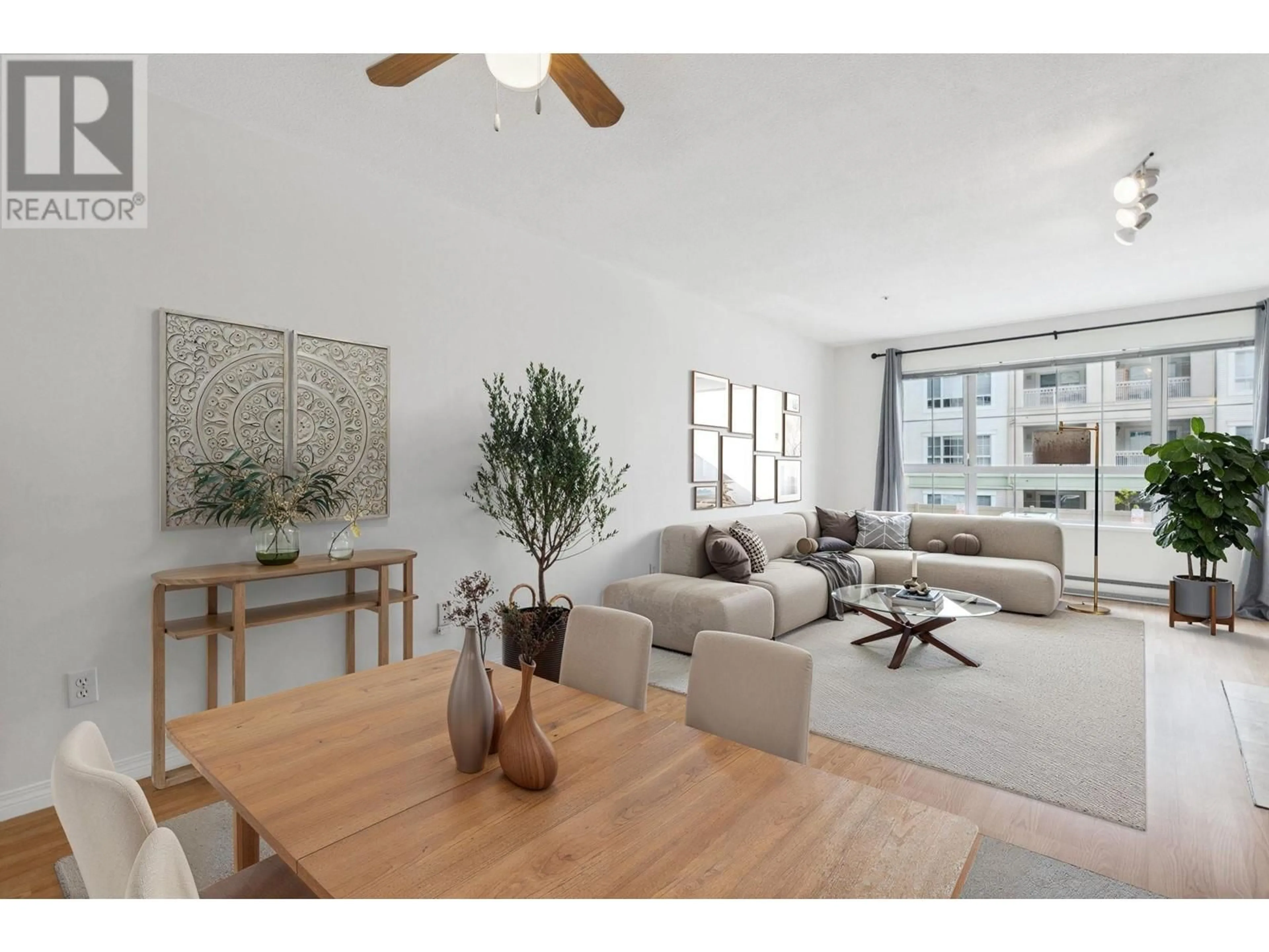 Living room with furniture, unknown for 203 - 2960 PRINCESS CRESCENT, Coquitlam British Columbia V3B7P2