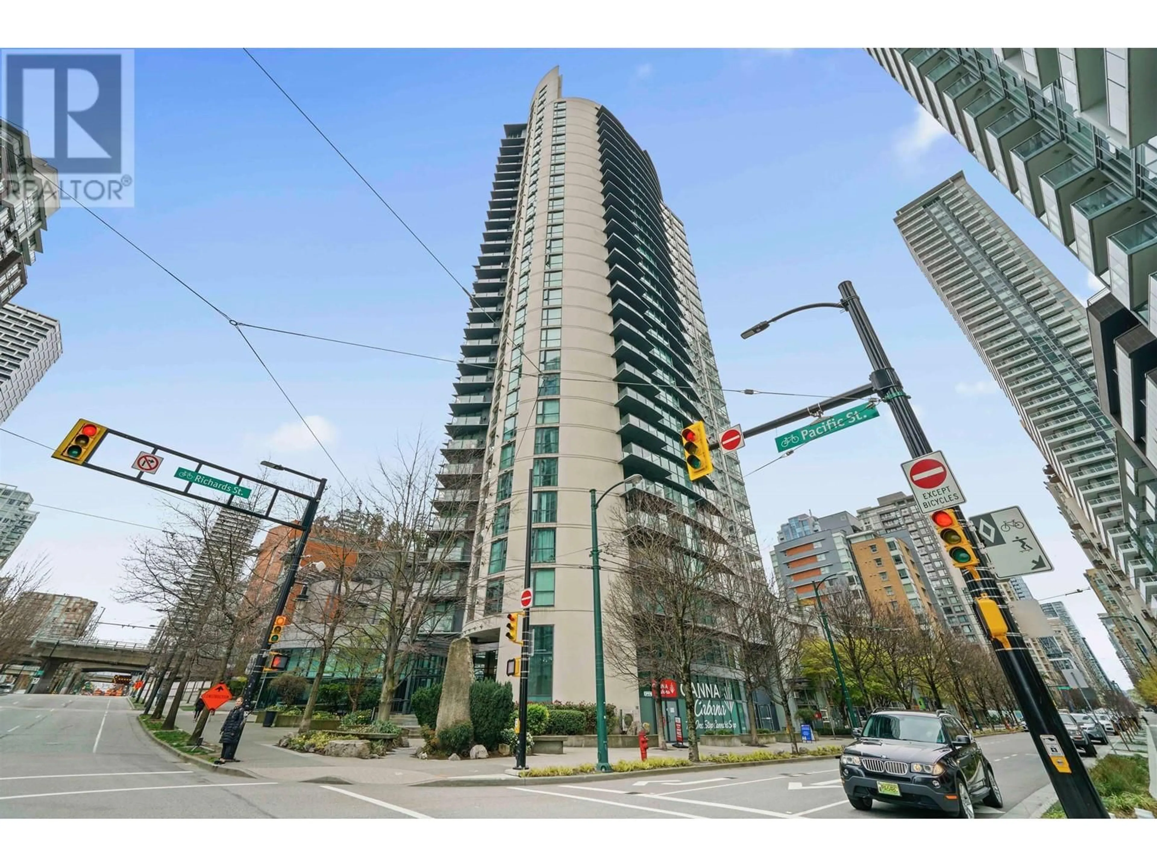 Indoor foyer for 1109 - 501 PACIFIC STREET, Vancouver British Columbia V6Z2X6