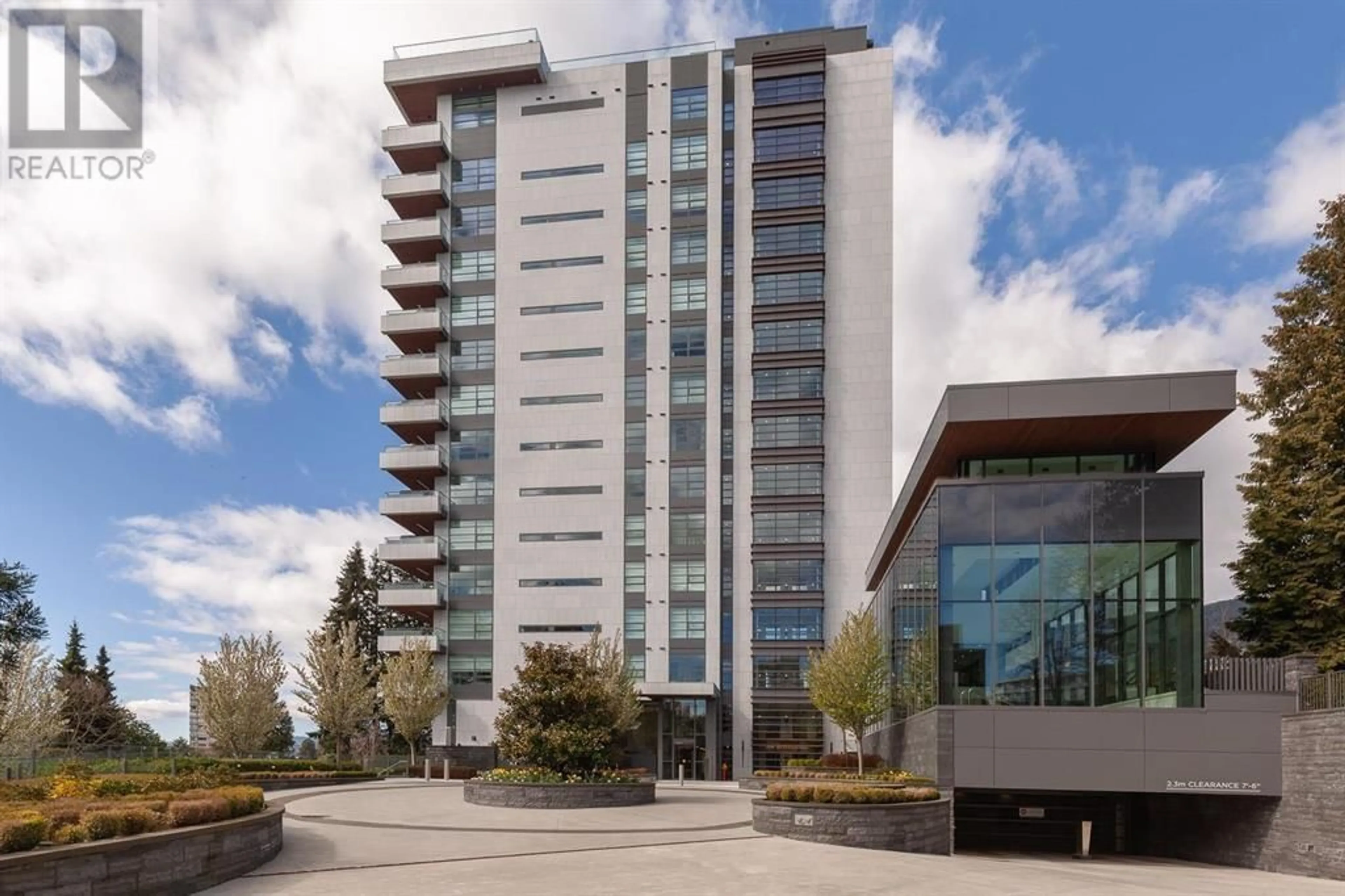 Indoor foyer for 503 - 2289 BELLEVUE AVENUE, West Vancouver British Columbia V7V1C9