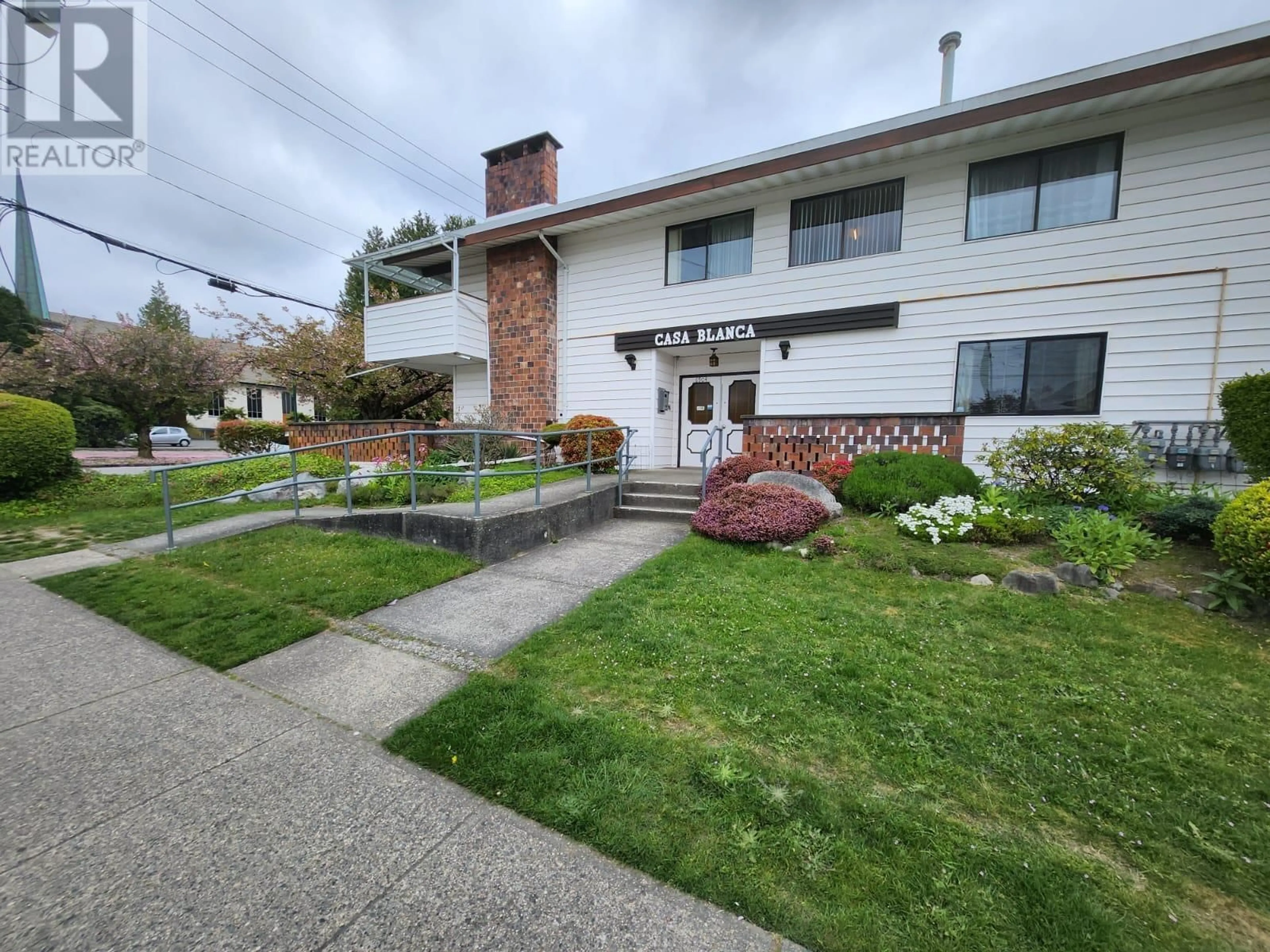 A pic from outside/outdoor area/front of a property/back of a property/a pic from drone, street for 106 - 6904 FRASER STREET, Vancouver British Columbia V5X3V2