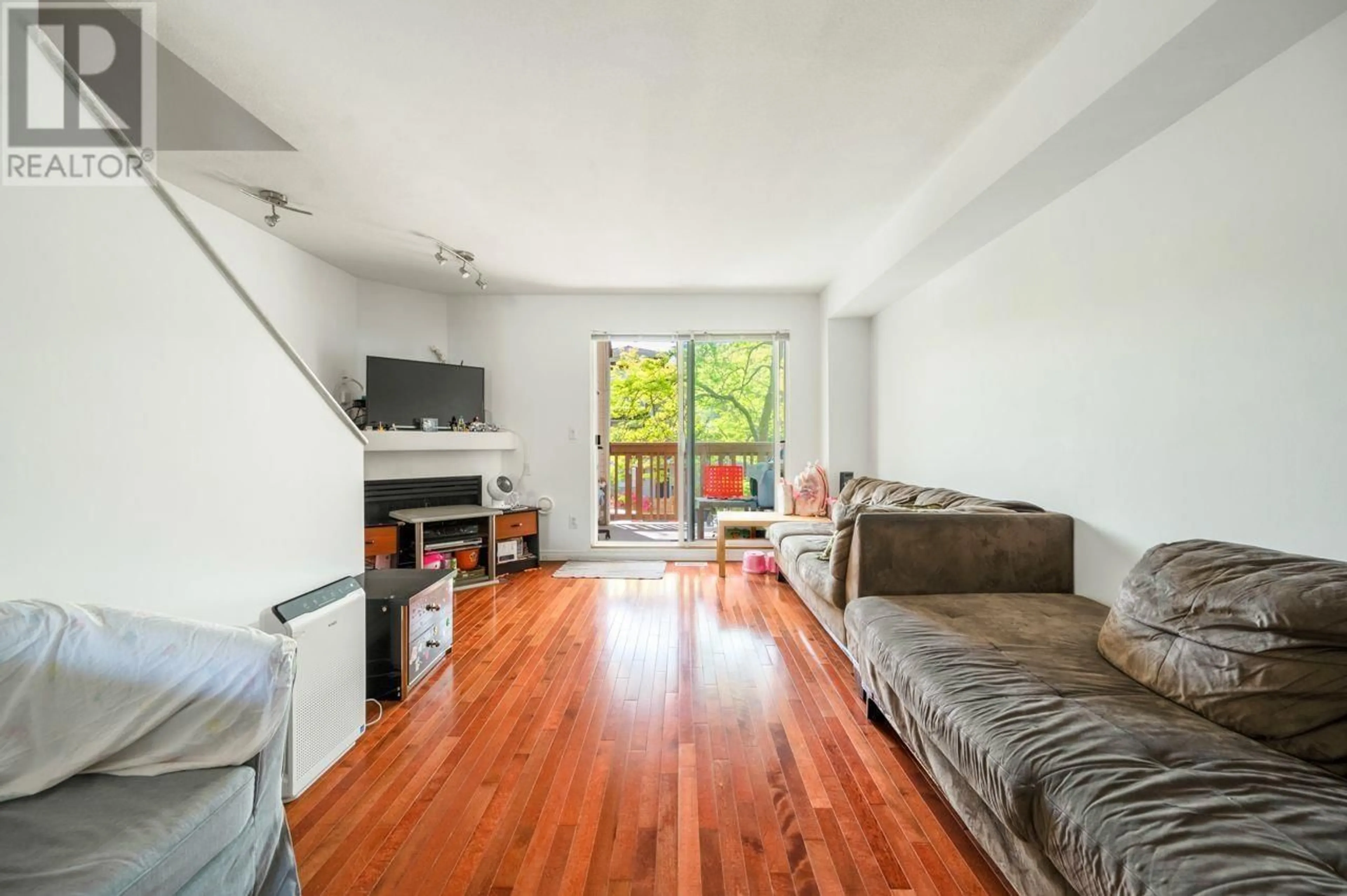 Living room with furniture, unknown for 15 - 7100 LYNNWOOD DRIVE, Richmond British Columbia V7C5S8