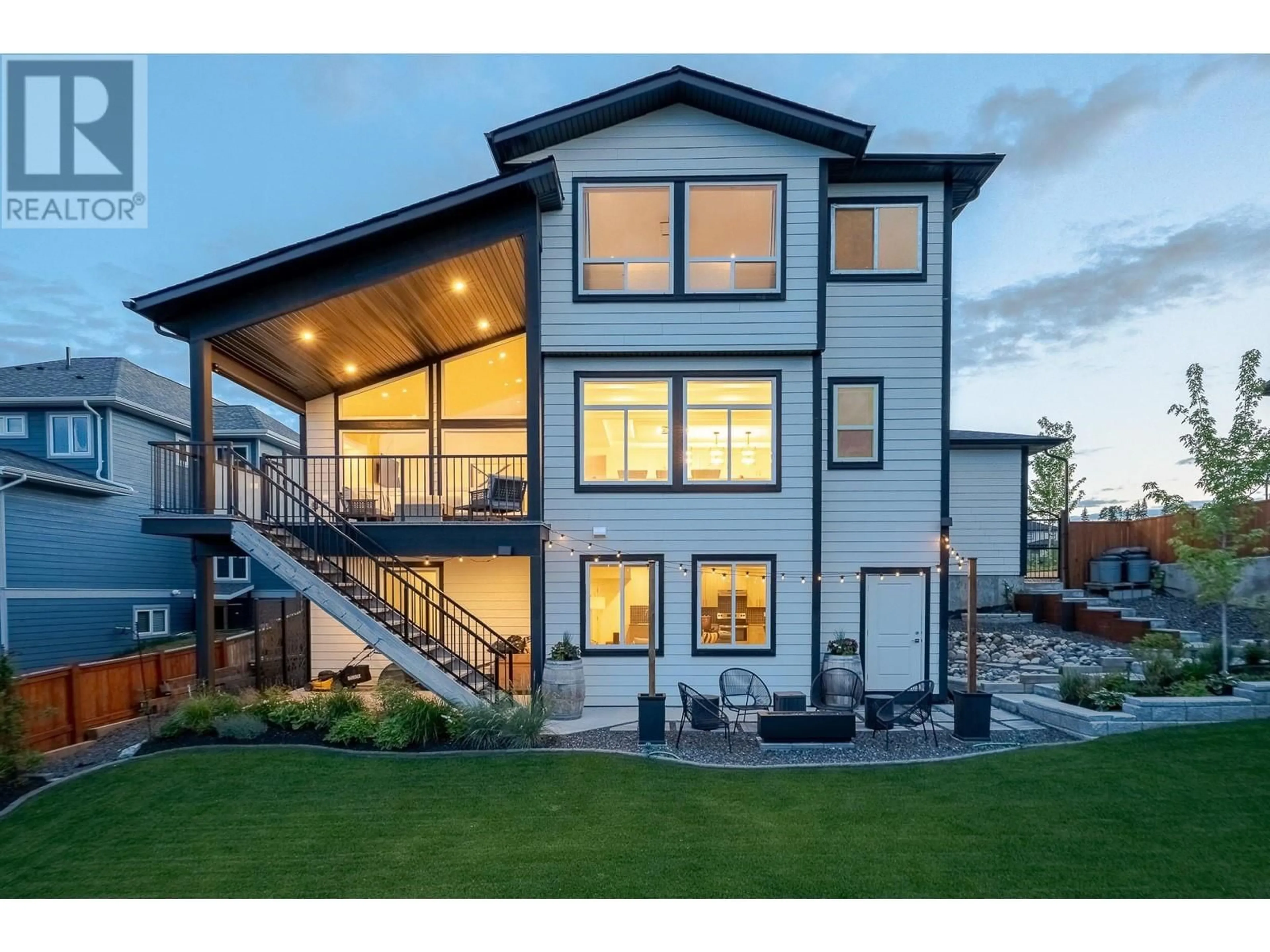 Home with vinyl exterior material, mountain view for 2450 GRAFTON PLACE, Prince George British Columbia V2N0E6
