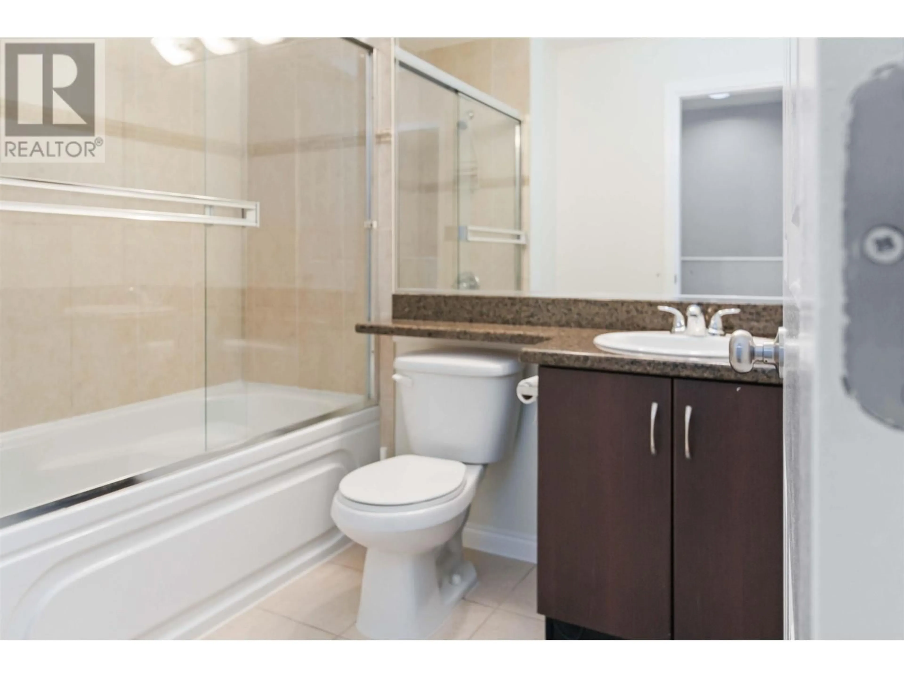 Standard bathroom, ceramic/tile floor for 7 - 9420 FERNDALE ROAD, Richmond British Columbia V6Y0A7