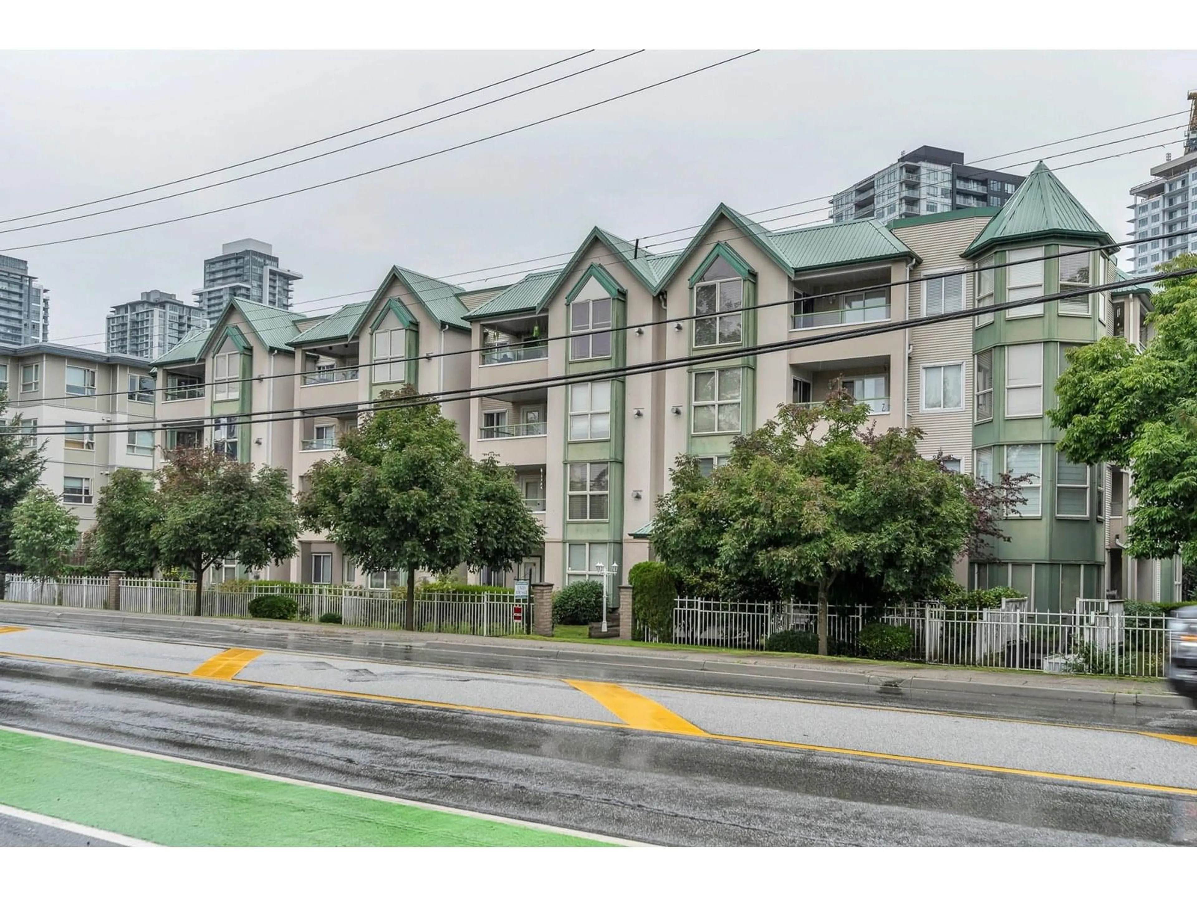 Blurry image for 209 - 10128 132, Surrey British Columbia V3T3T5
