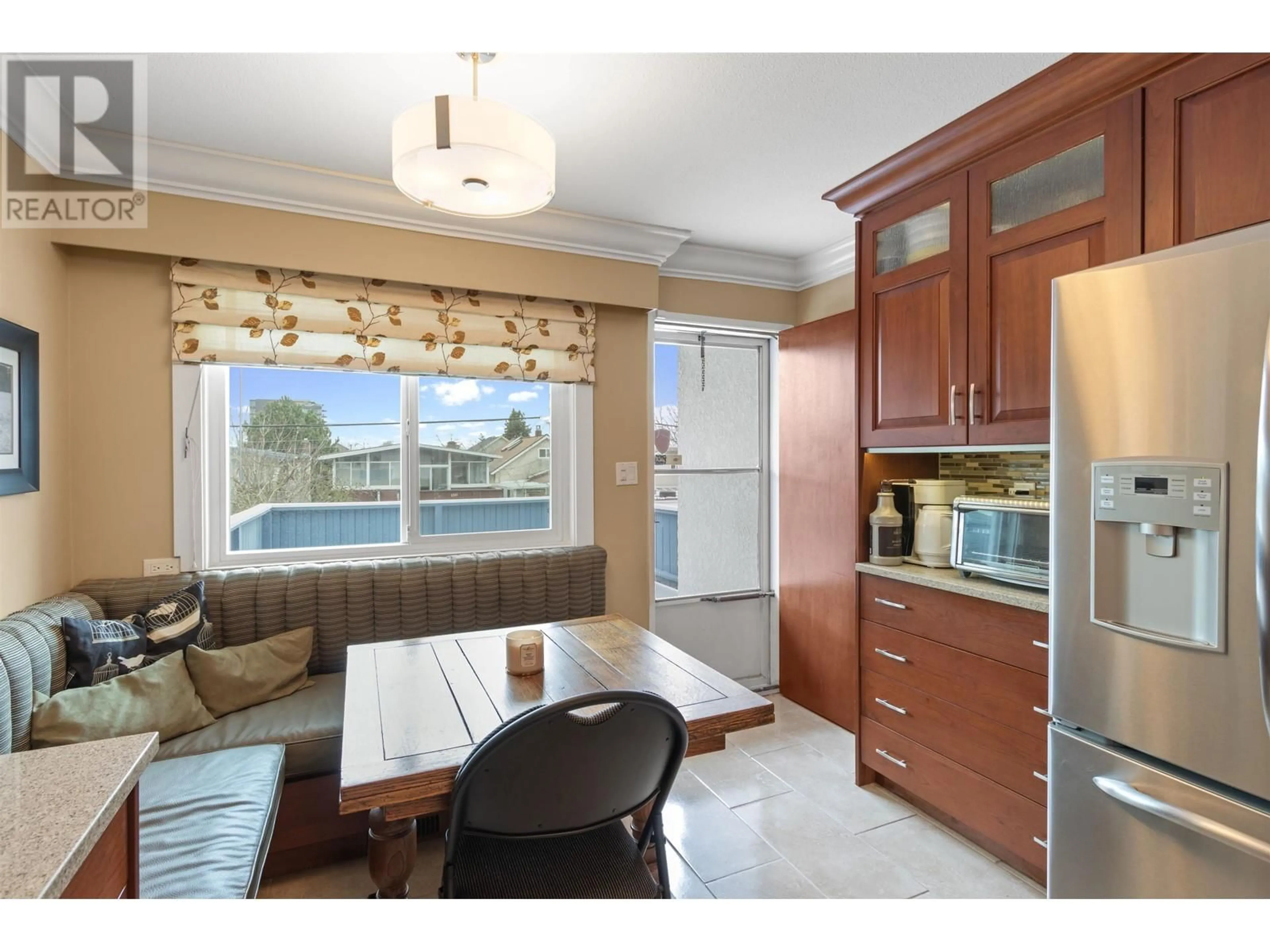 Standard kitchen, unknown for 1542 65TH AVENUE, Vancouver British Columbia V6P2R1