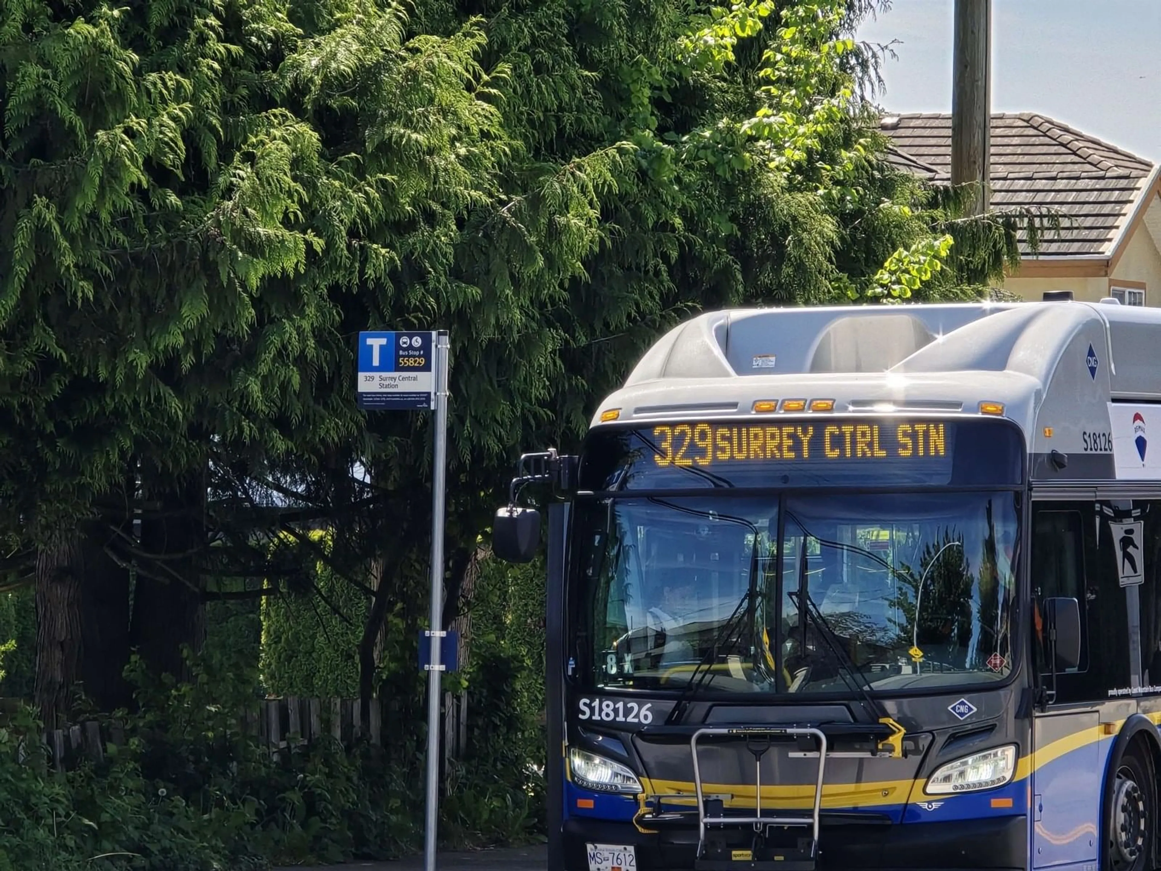 Blurry image for 12411 78, Surrey British Columbia V3W2X5