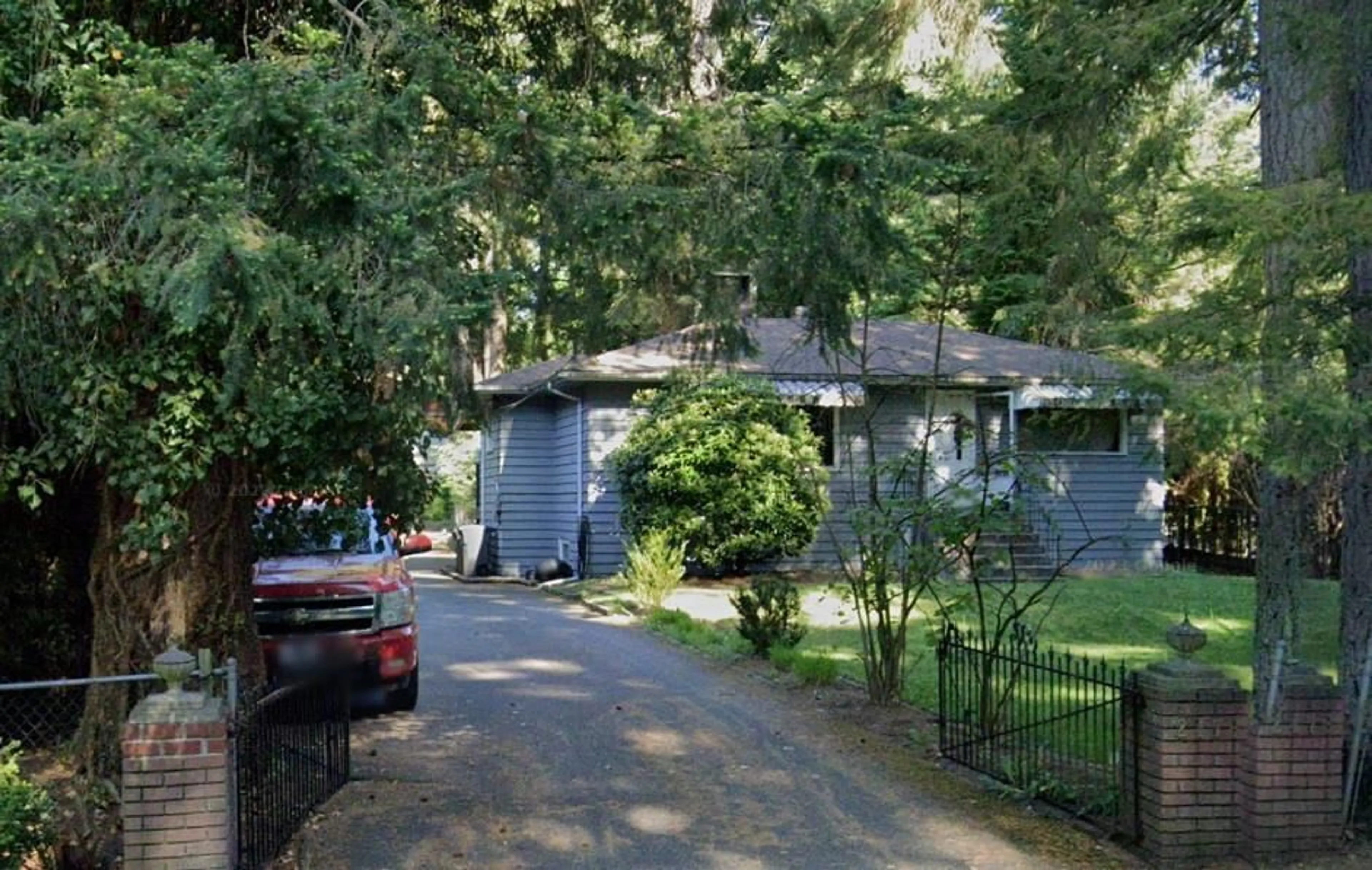 A pic from outside/outdoor area/front of a property/back of a property/a pic from drone, street for 2476 140, Surrey British Columbia V4P2C6