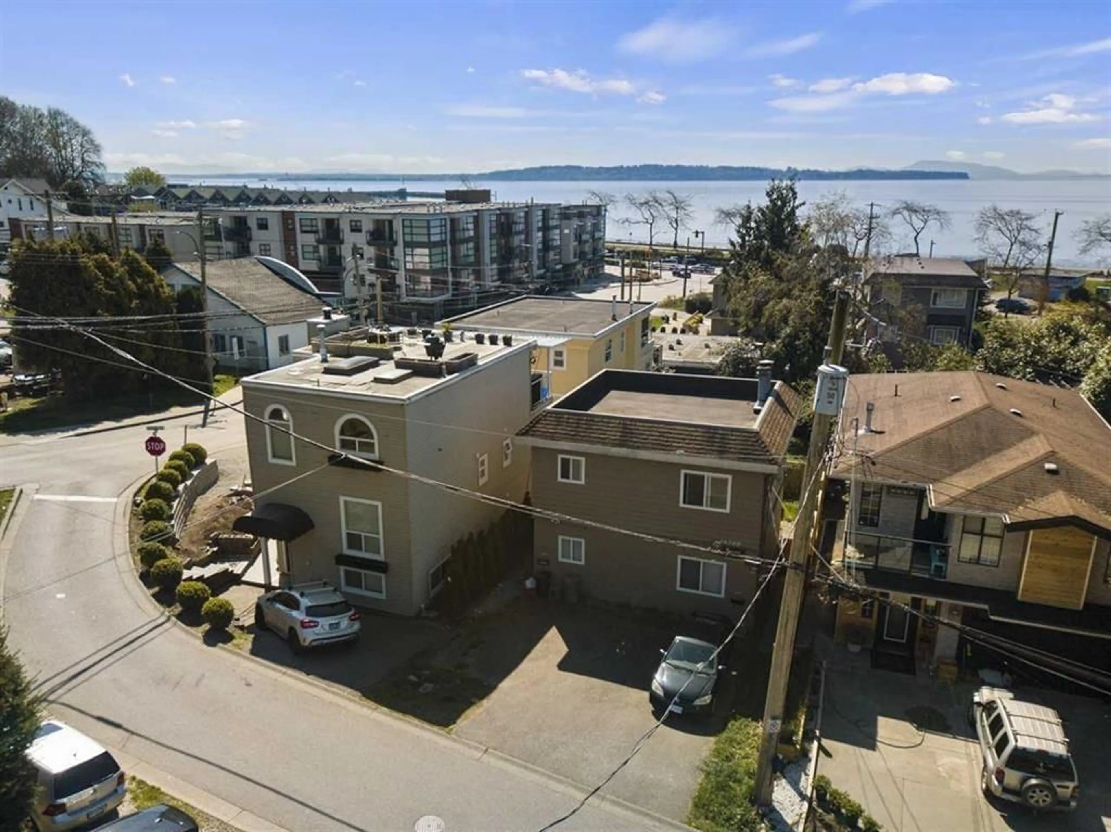 A pic from outside/outdoor area/front of a property/back of a property/a pic from drone, water/lake/river/ocean view for 14788 GORDON, White Rock British Columbia V4B2A7