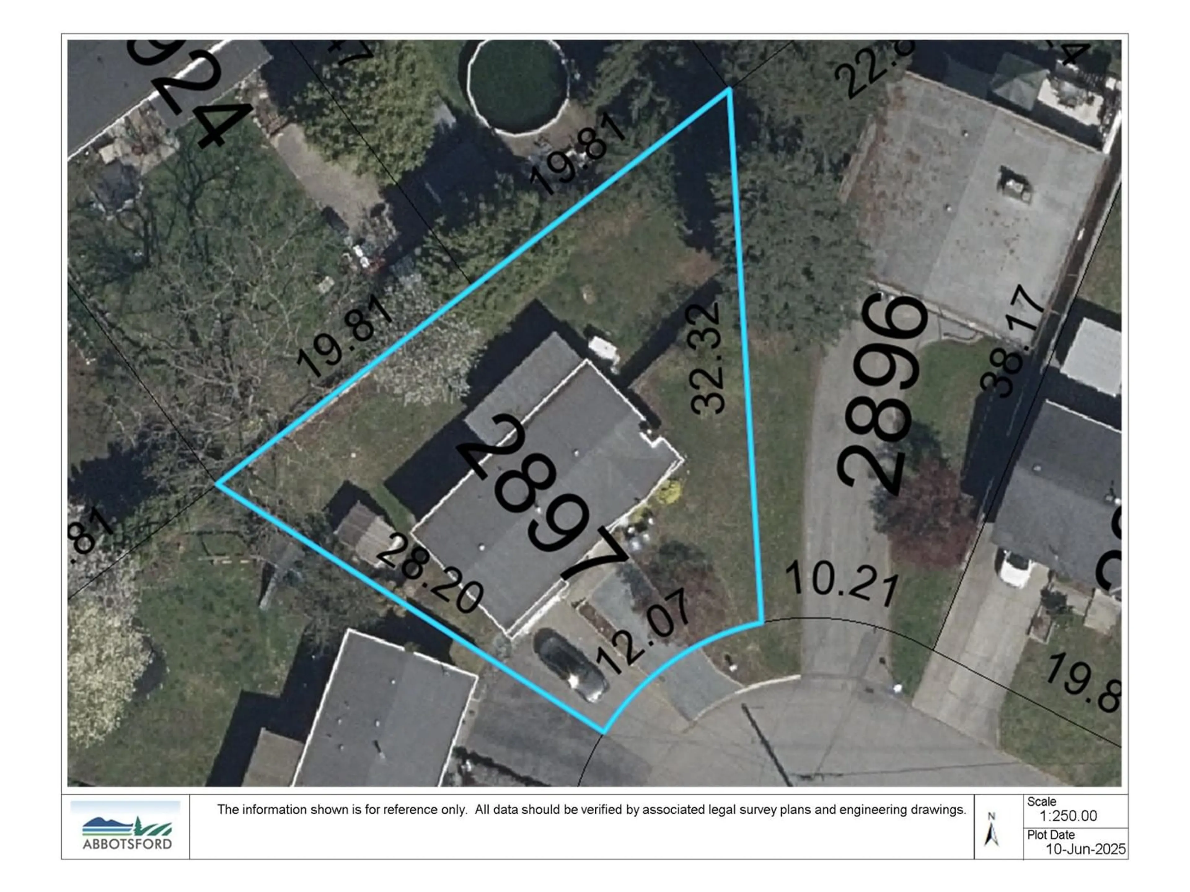 A pic from outside/outdoor area/front of a property/back of a property/a pic from drone, street for 2897 CAMELLIA, Abbotsford British Columbia V2S4K4