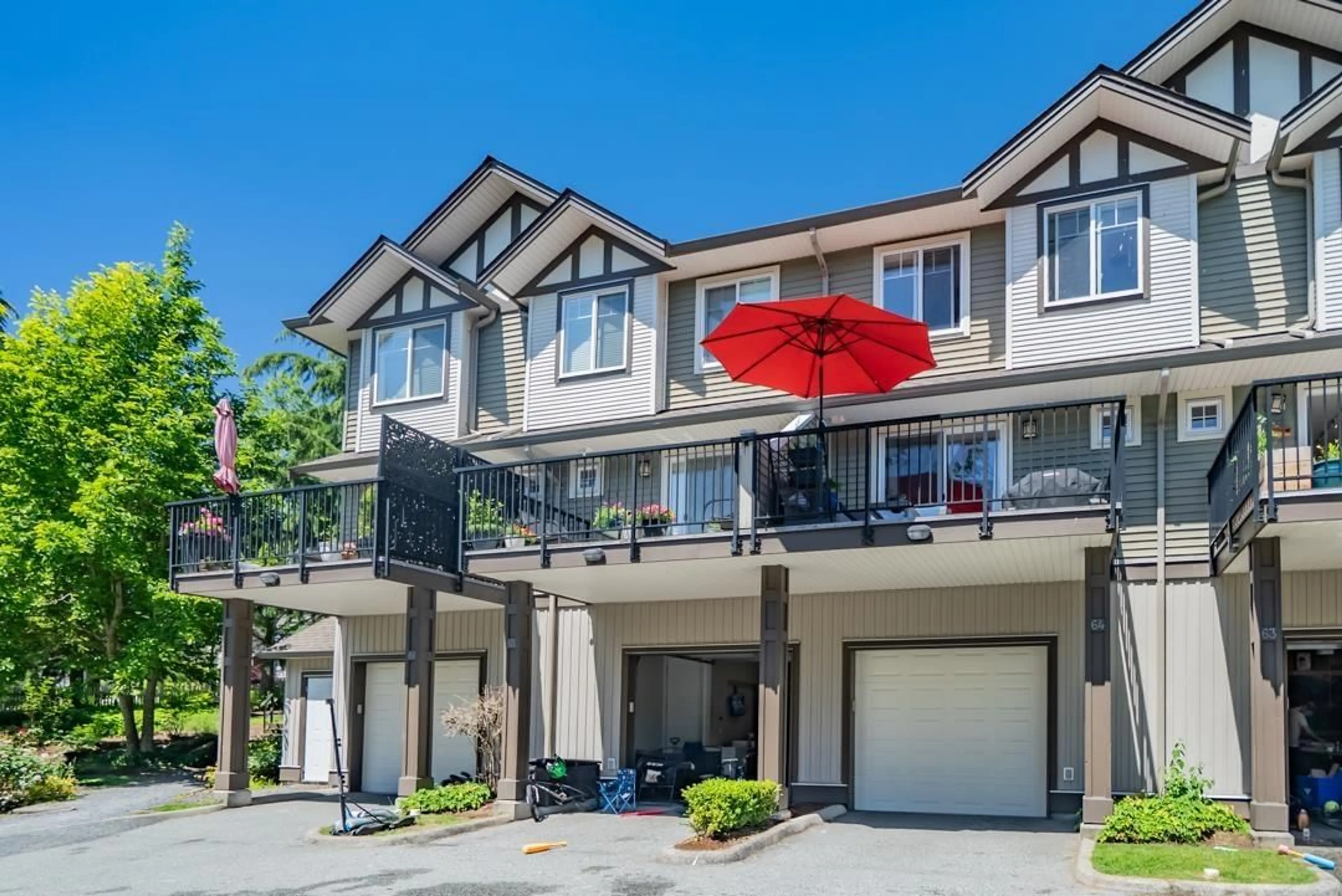 Patio, street for 64 - 4401 BLAUSON, Abbotsford British Columbia V3G0A4